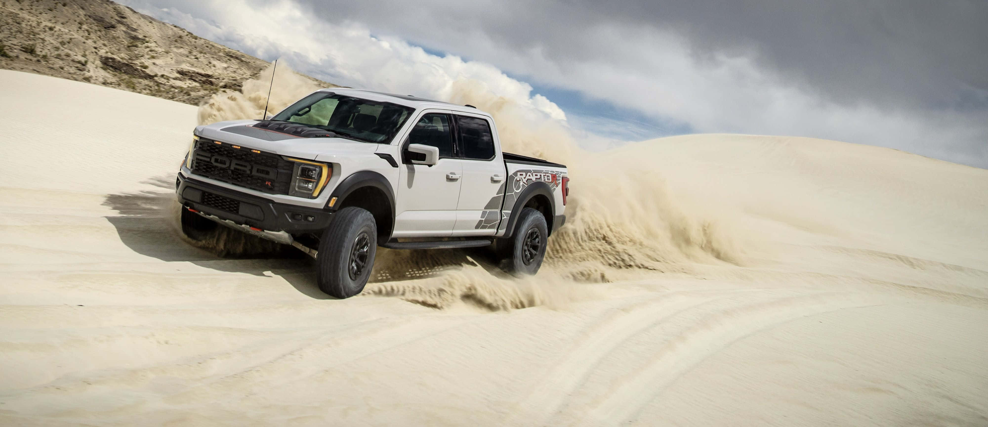 2023 Ford F-150 Raptor R 壁紙