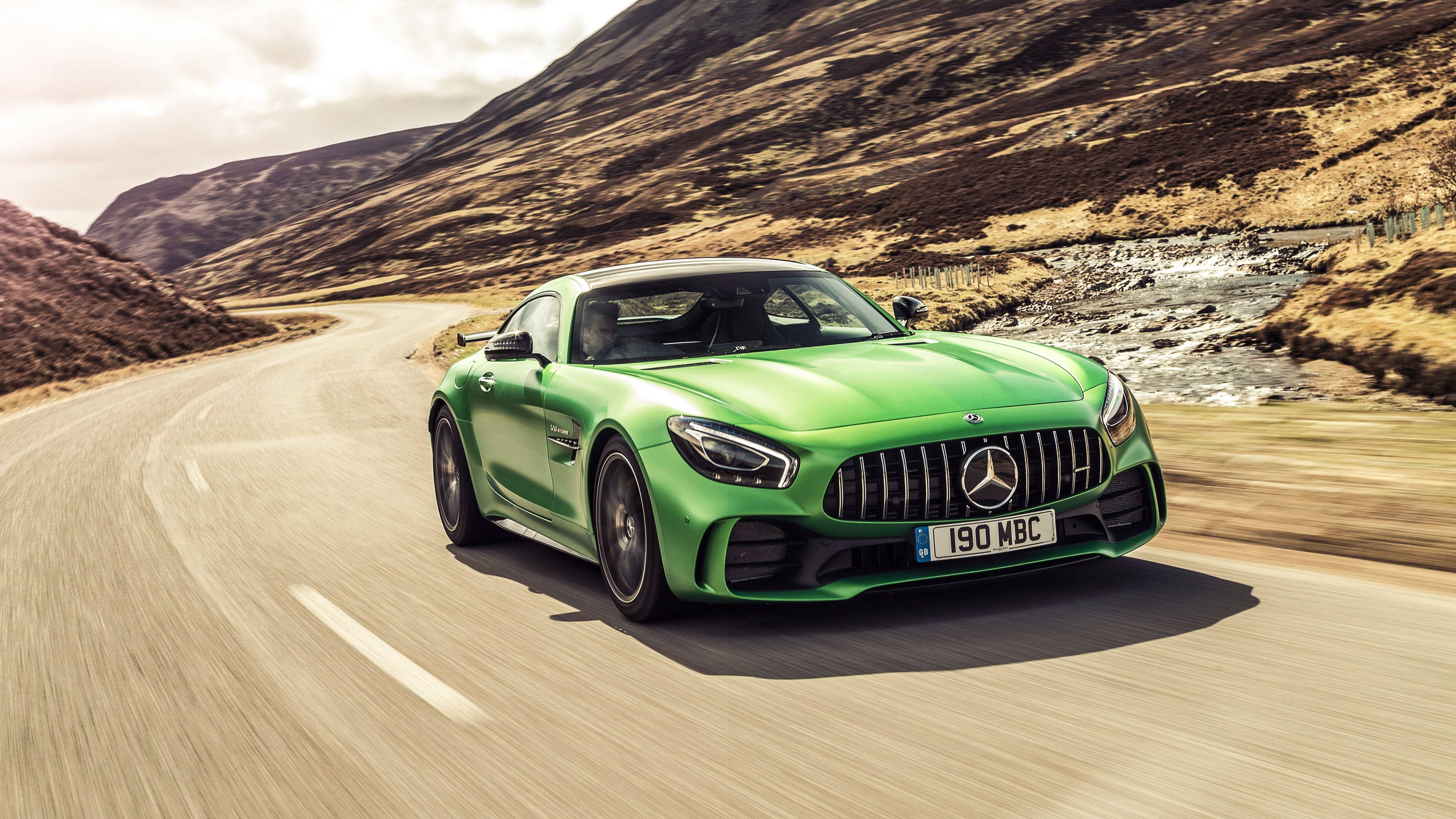 車 4K 綠色 Mercedes Benz AMG 壁紙