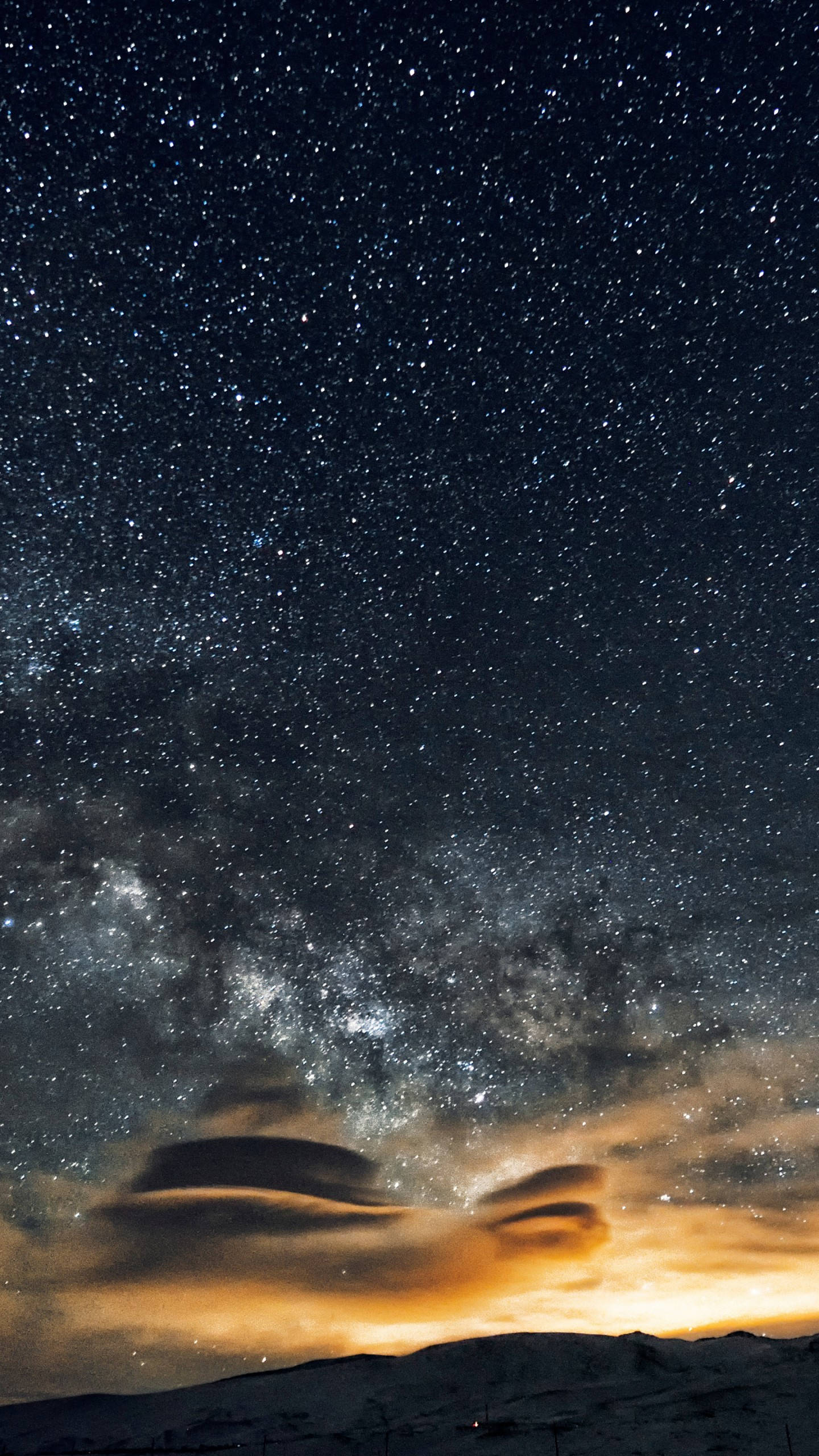 8K iPhone 壯麗星空之夜 壁紙