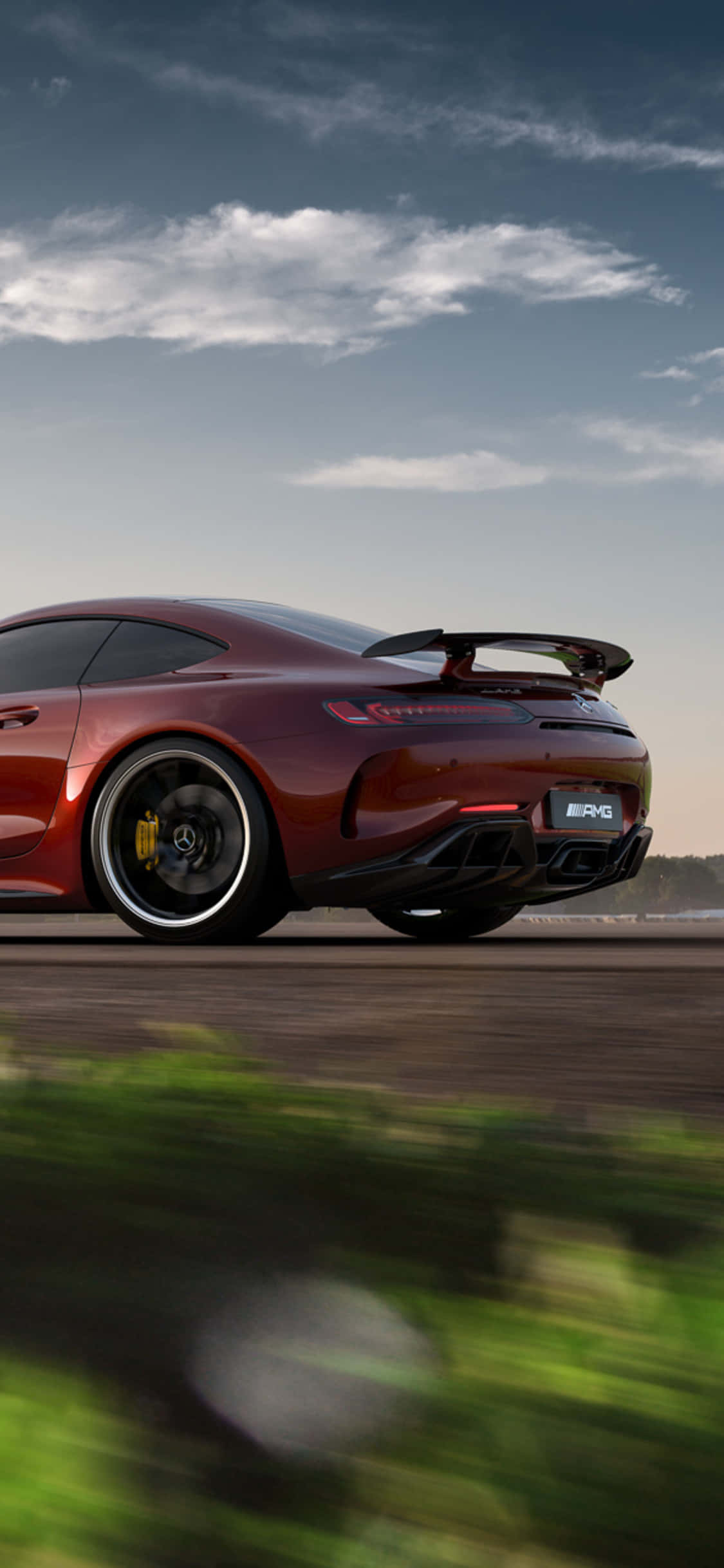 Android 紅色 AMG GT-R 背景裁剪版 壁紙