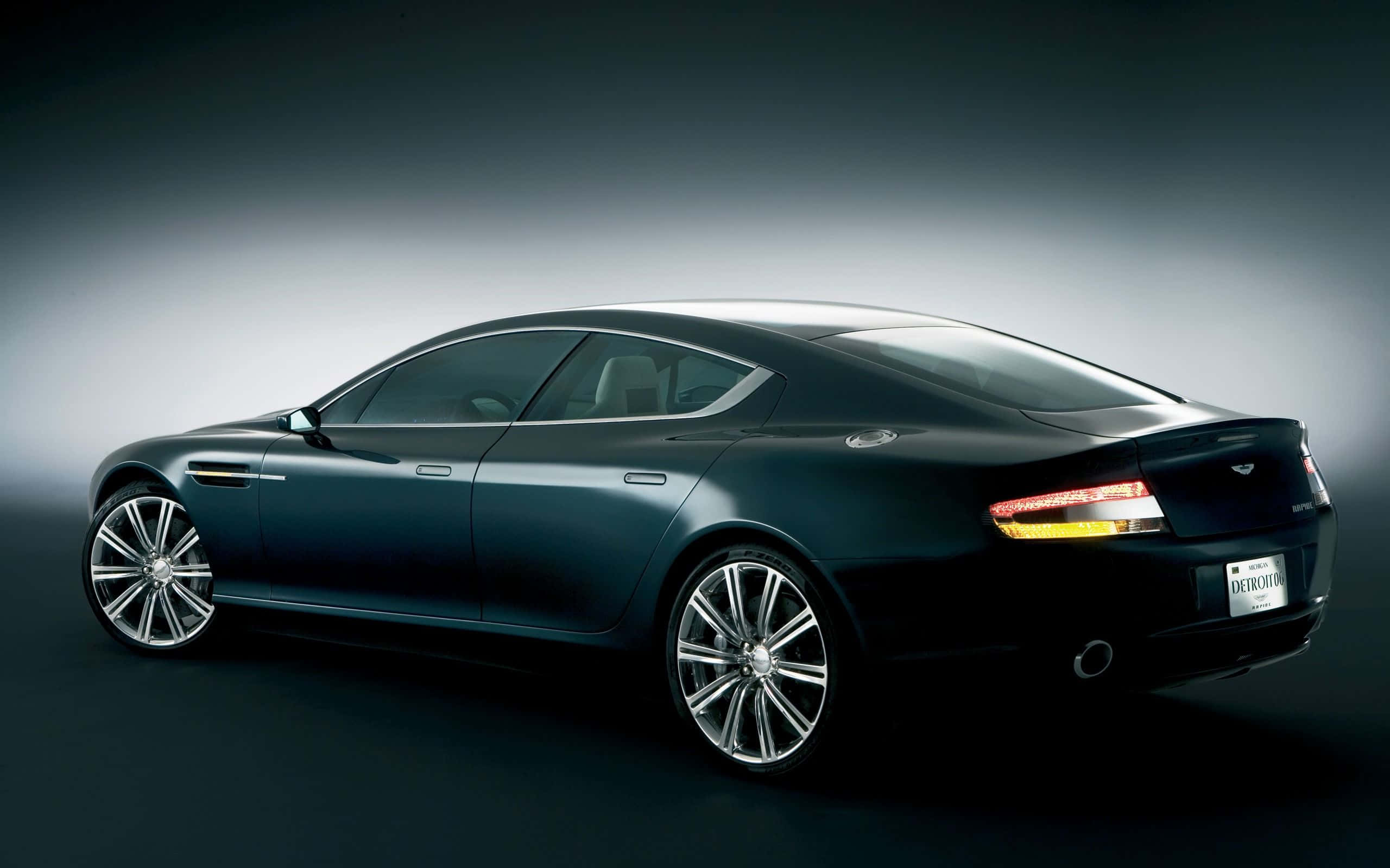 Aston Martin Rapide S - 奢華與性能的完美結合 壁紙
