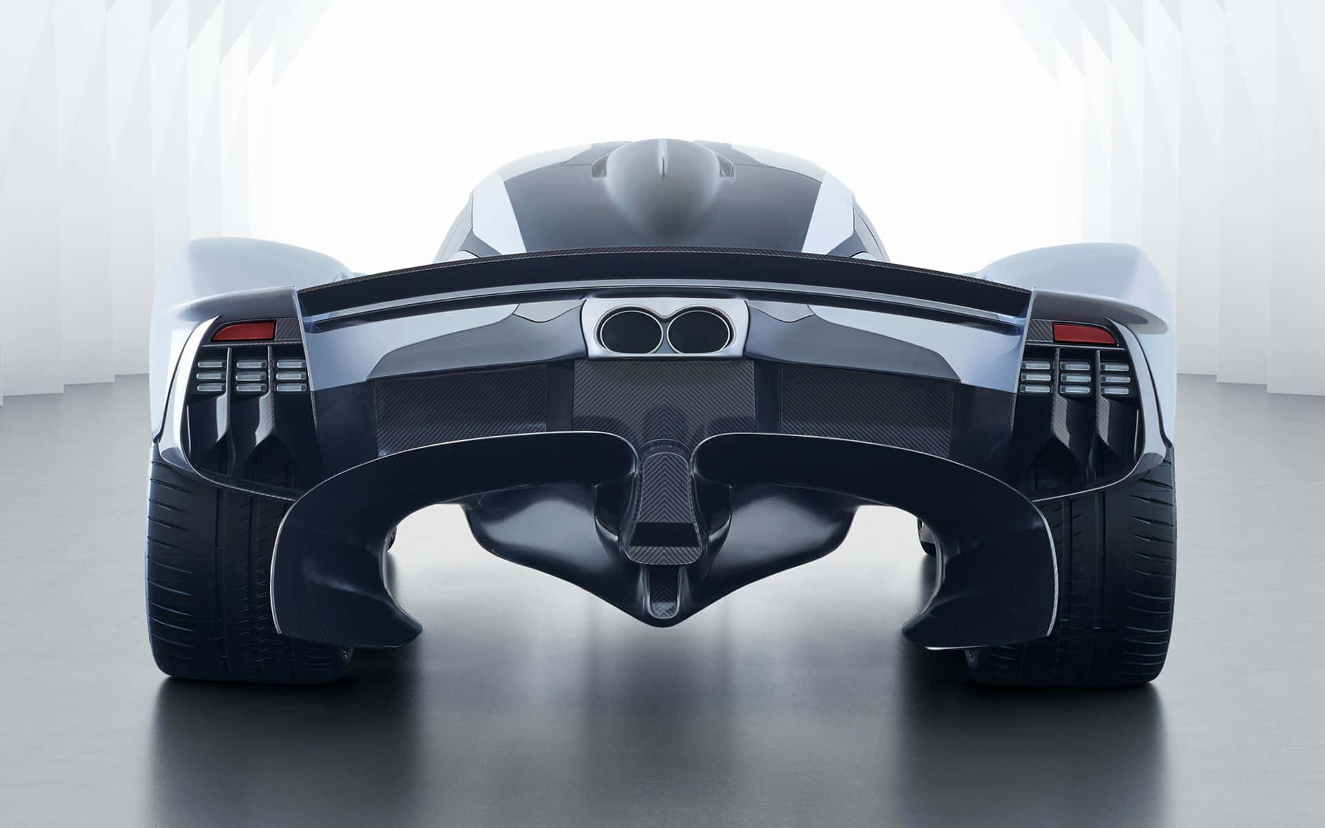 Aston Martin Valkyrie - 夢想機器行動中 壁紙