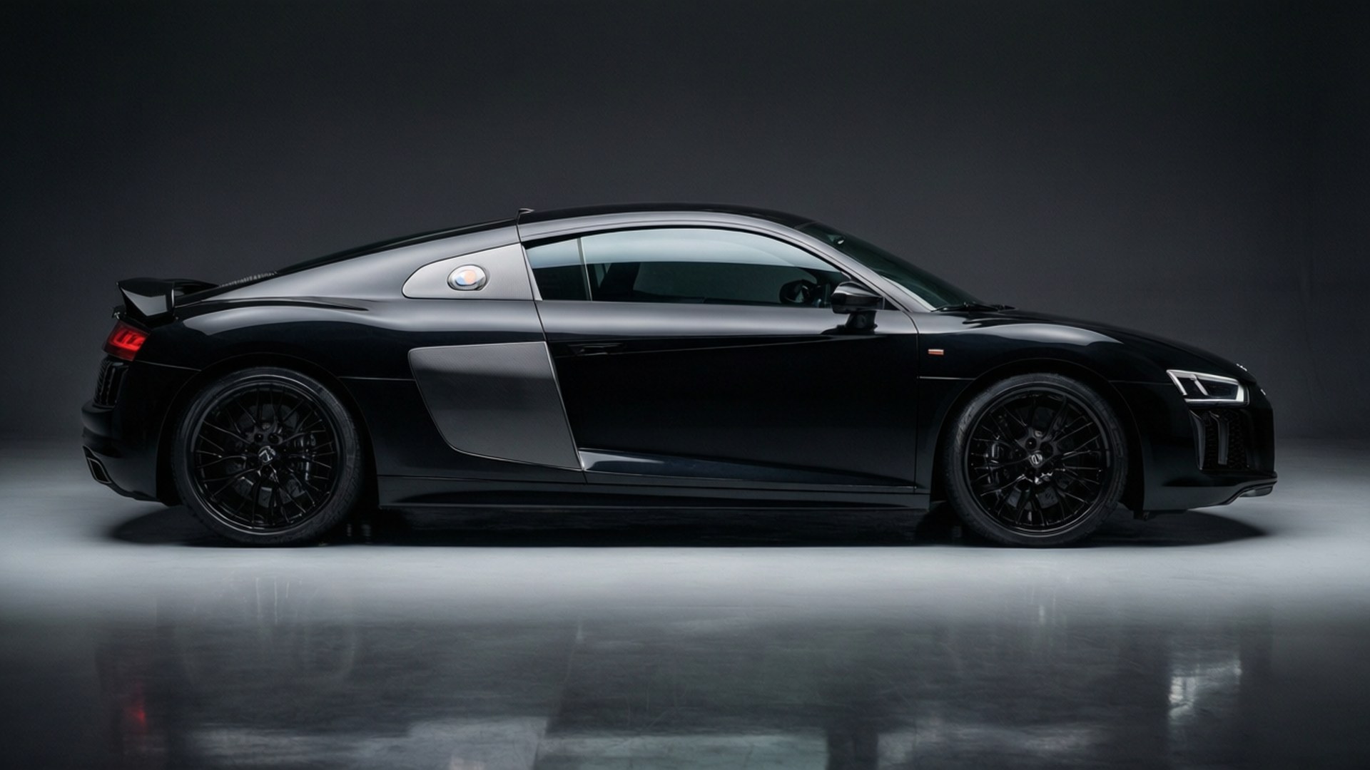 Audi R8 攝影棚展示 壁紙