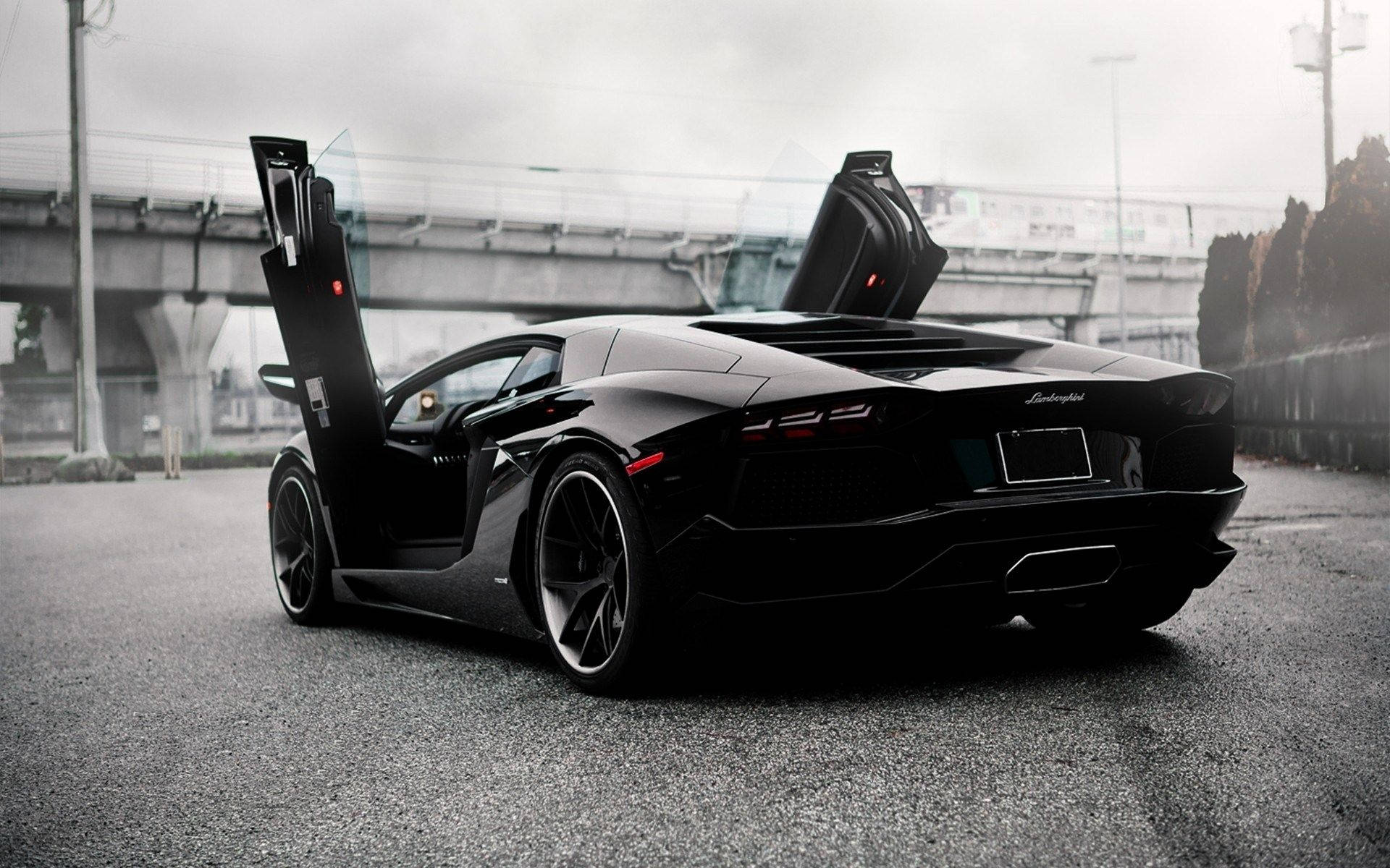 藍寶堅尼 Aventador LP700 跑車 壁紙
