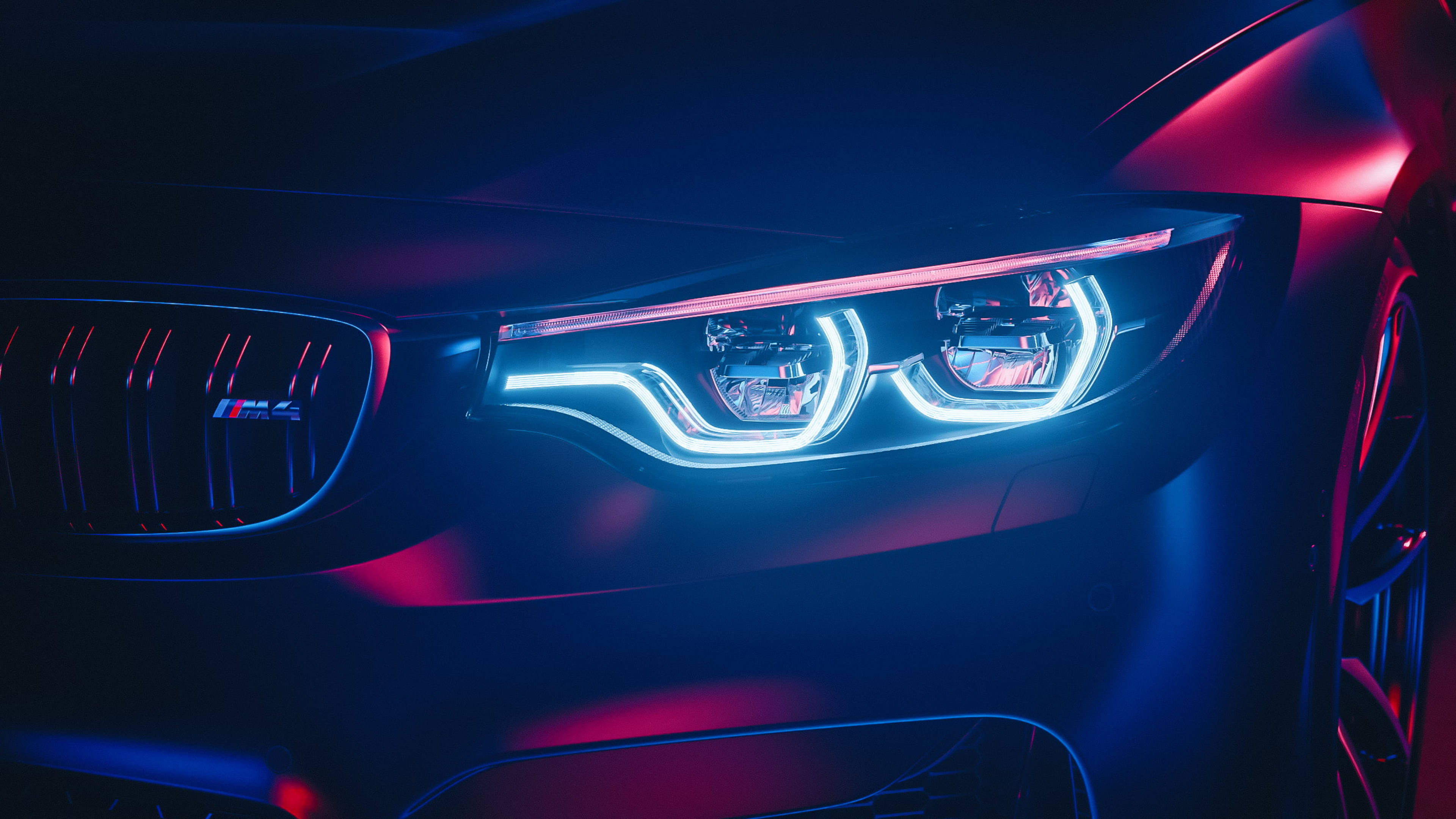 BMW M4 明亮頭燈特寫 壁紙