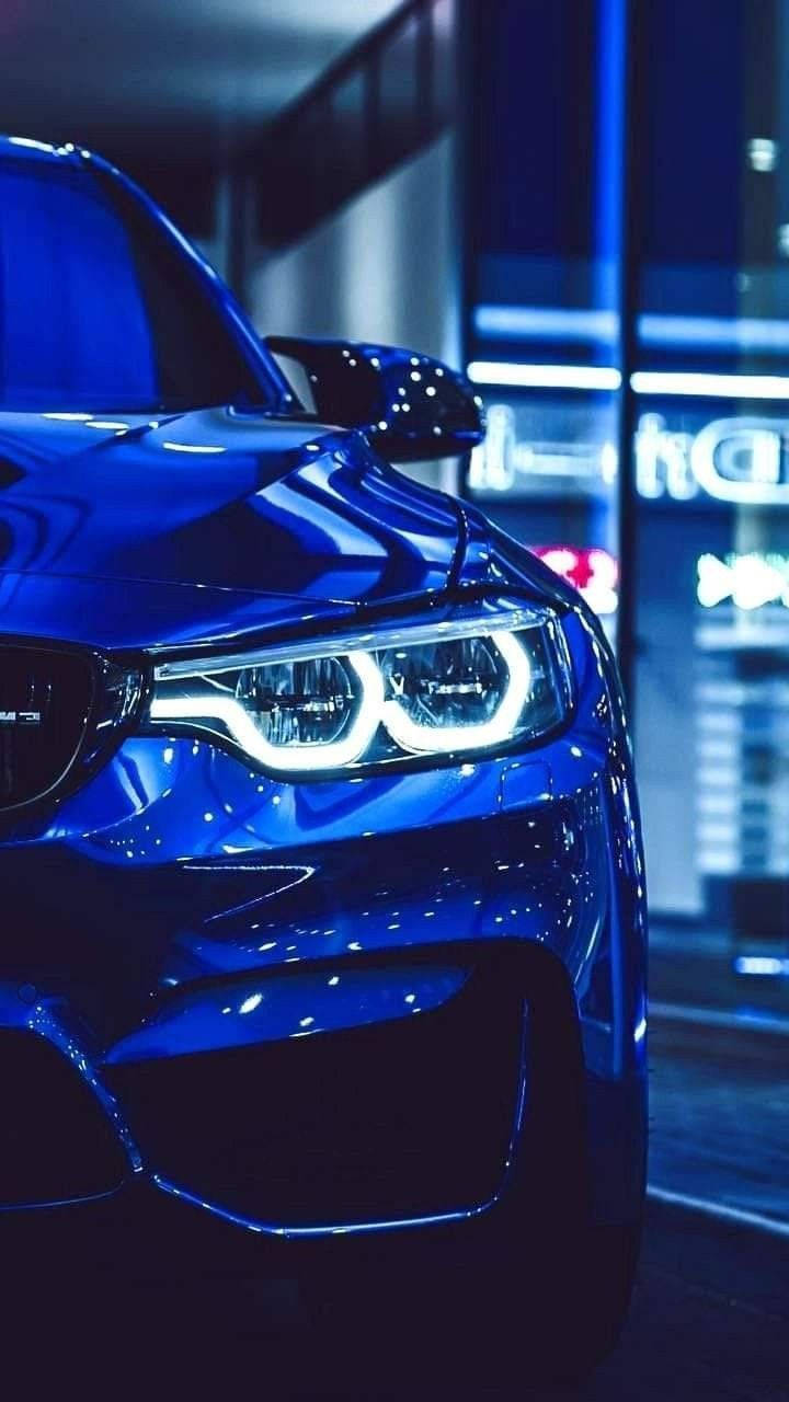 藍色BMW的發光頭燈 壁紙