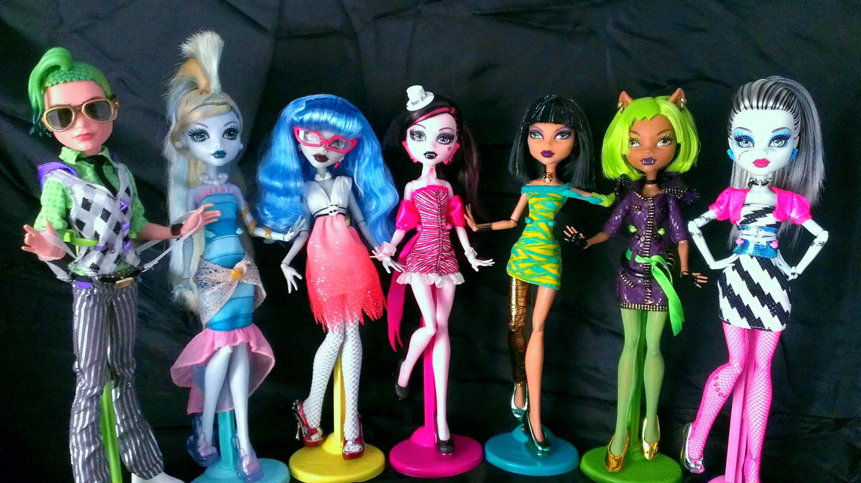 Bratz 風格 disco 時尚娃娃 壁紙