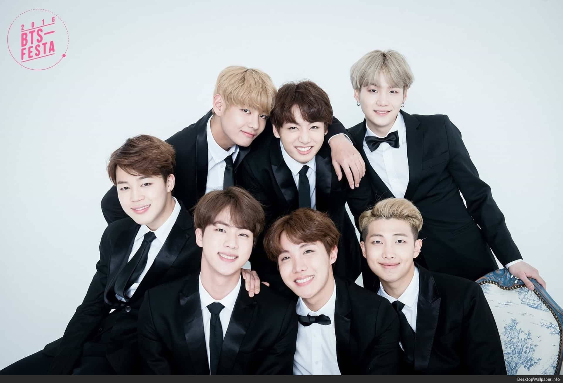 BTS 黑色西装 2020 壁紙