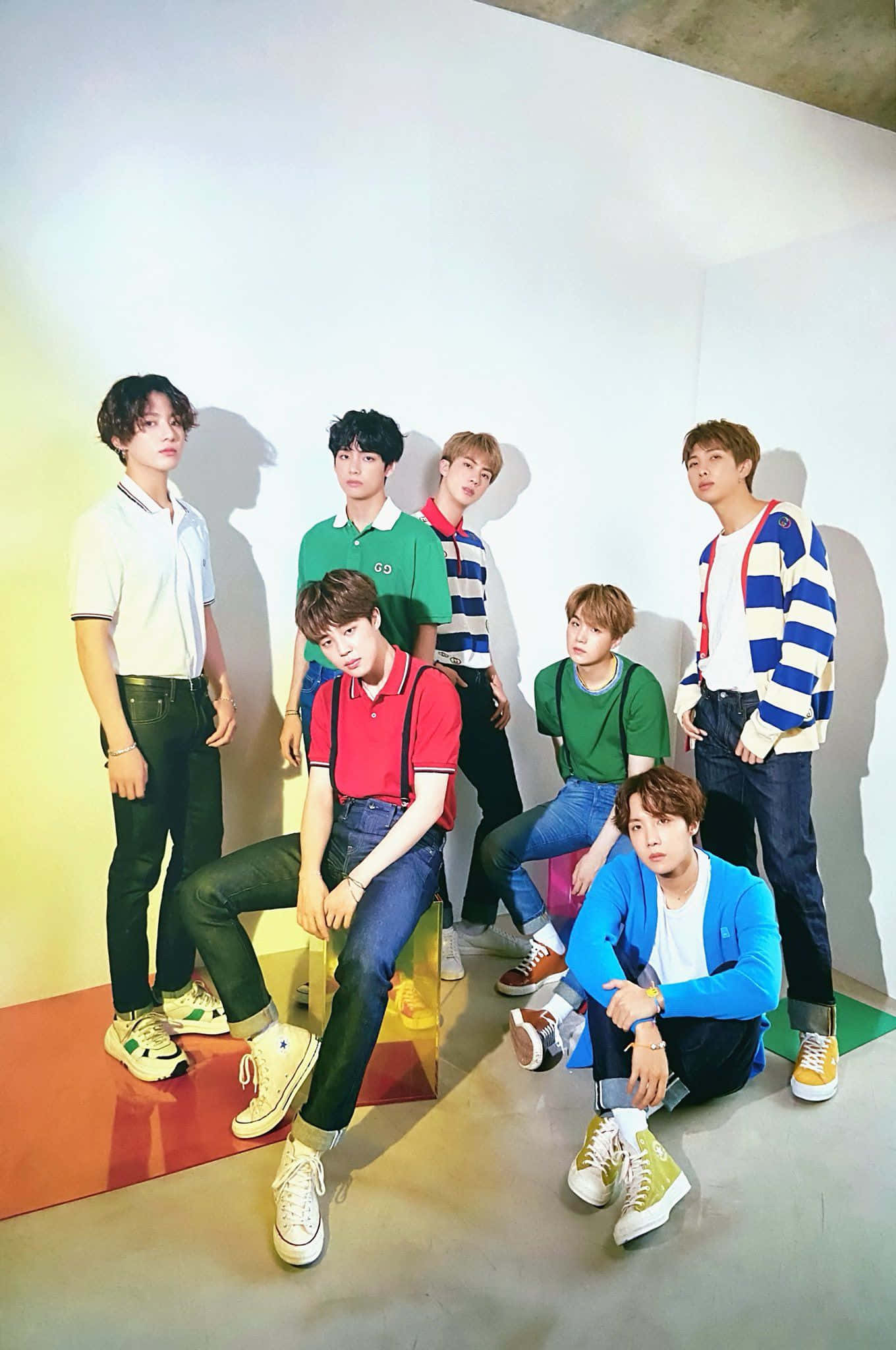 BTS休閒穿搭寫真 壁紙
