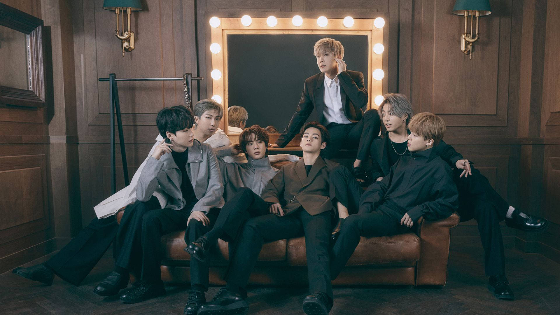 BTS 梳妆台桌面壁纸 壁紙