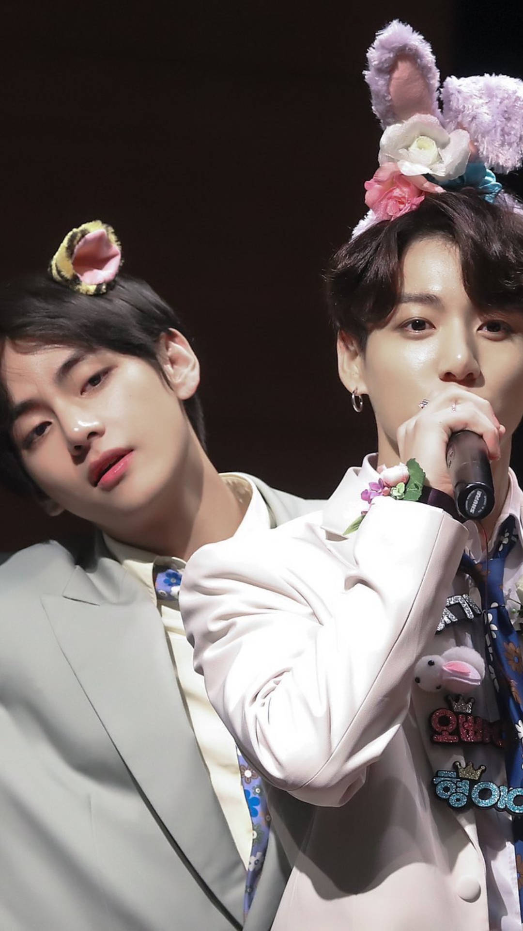 BTS V 與 Jungkook 可愛頭帶 壁紙