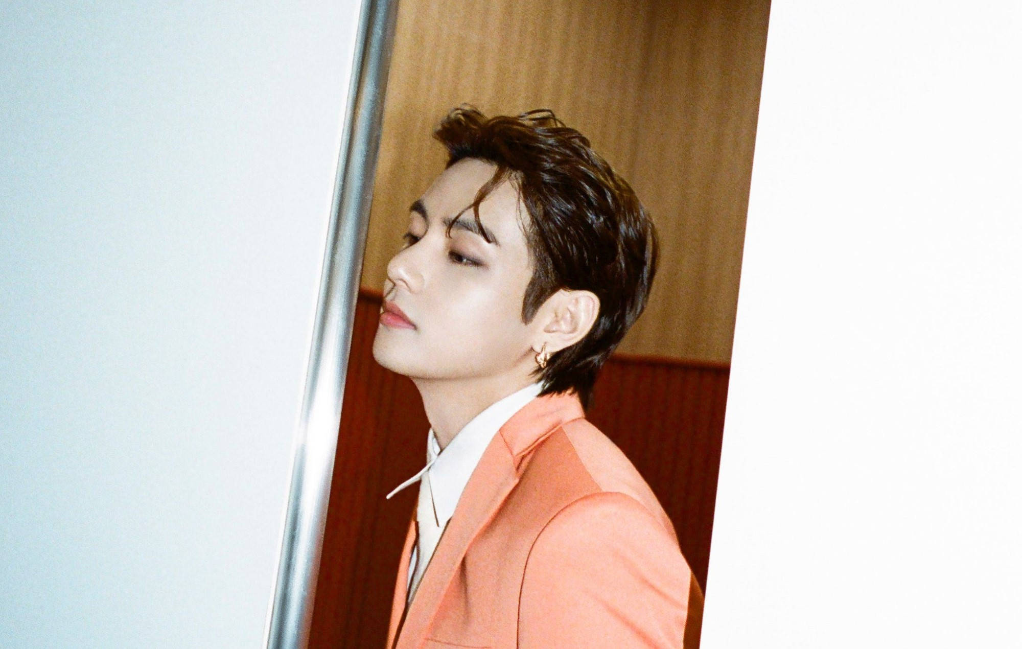 BTS V 油頭造型 壁紙