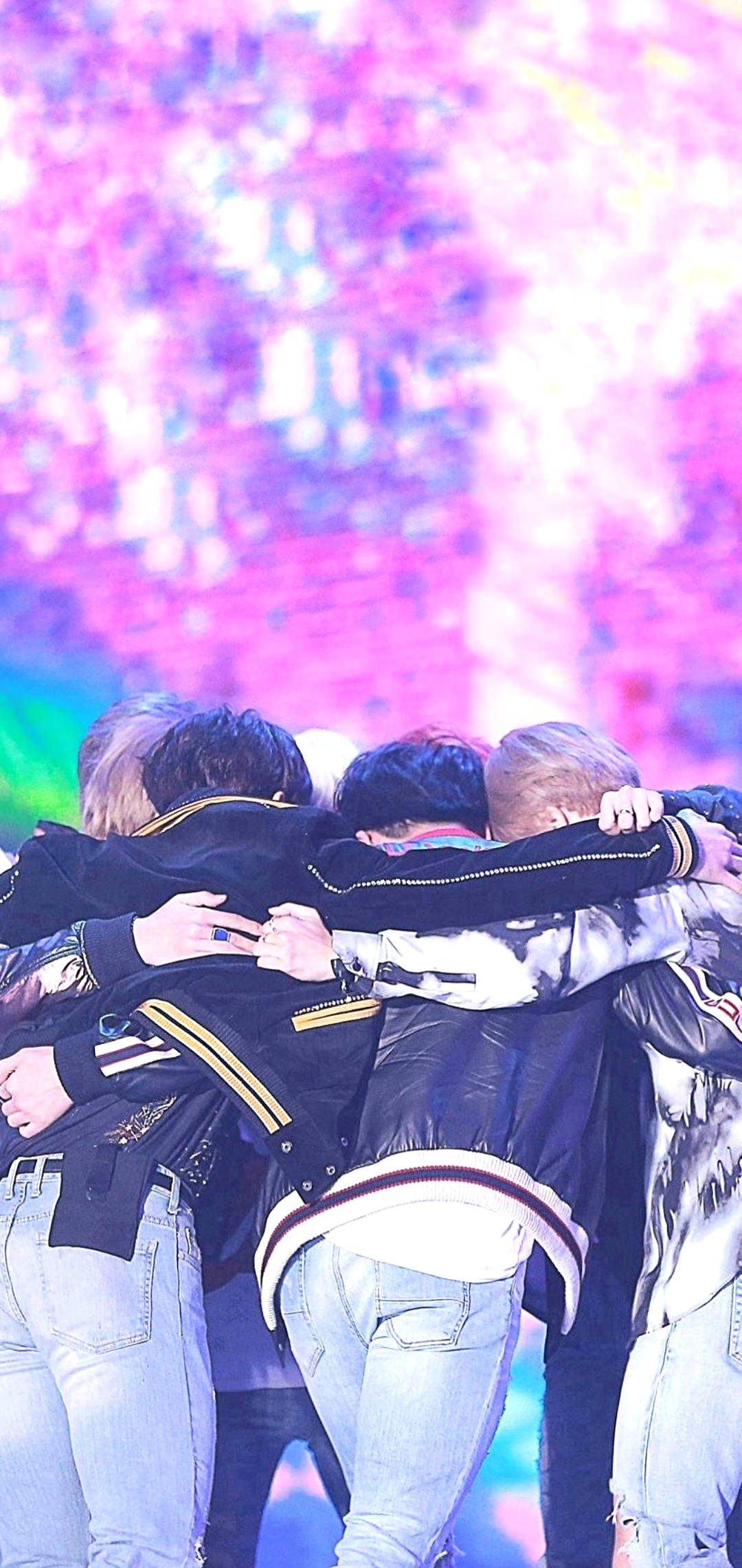 BTS 鎖定畫面群抱 壁紙