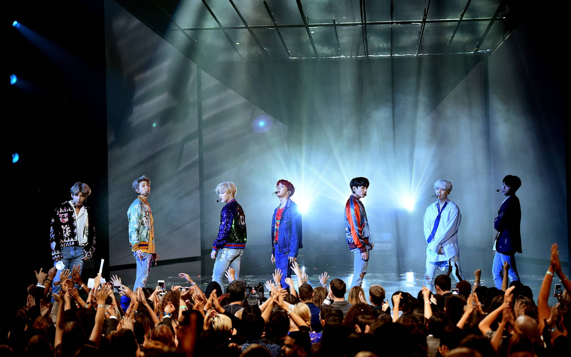 BTS 全員舞台合照 壁紙