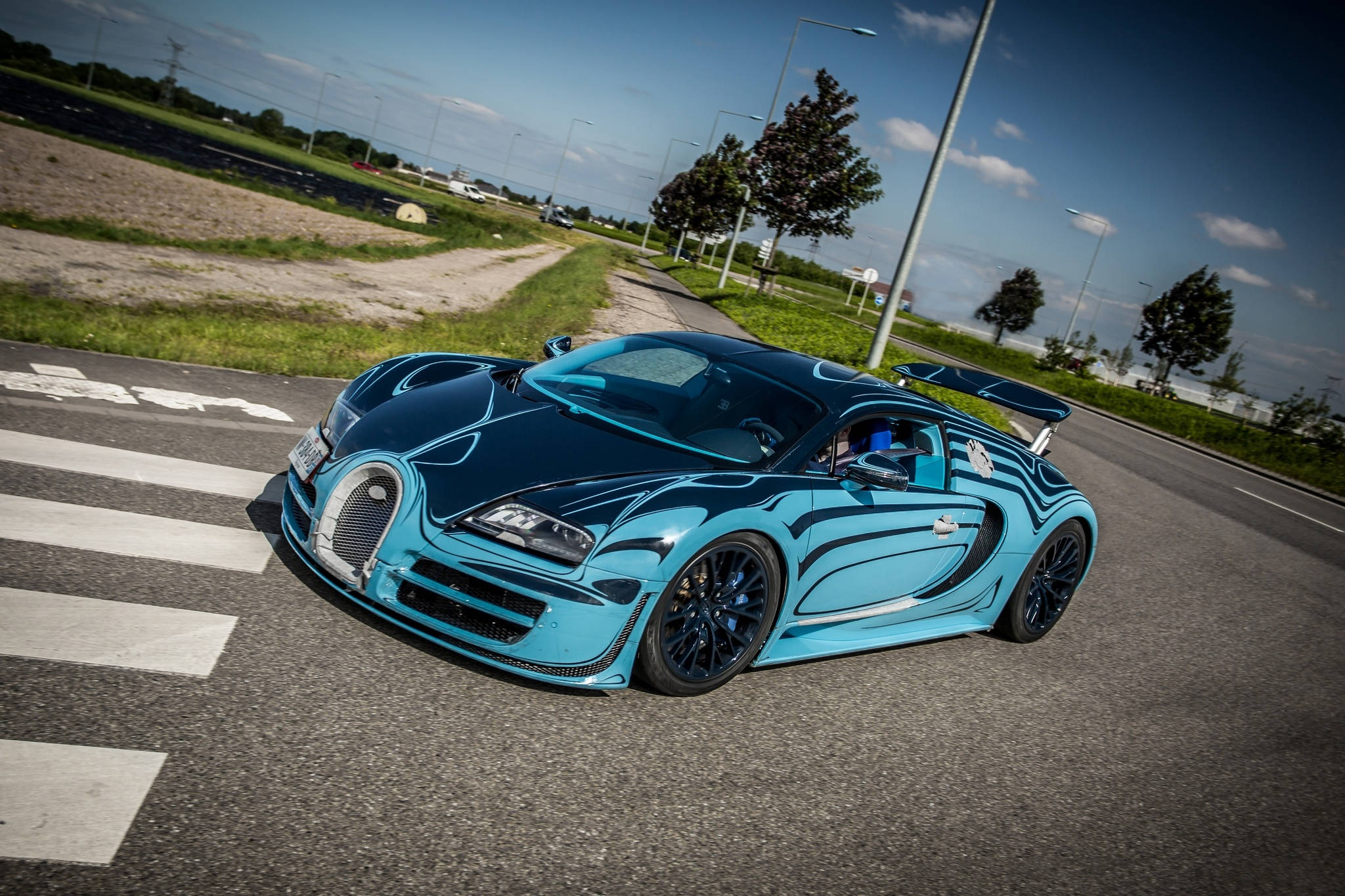 寶石藍 Bugatti Veyron 壁紙