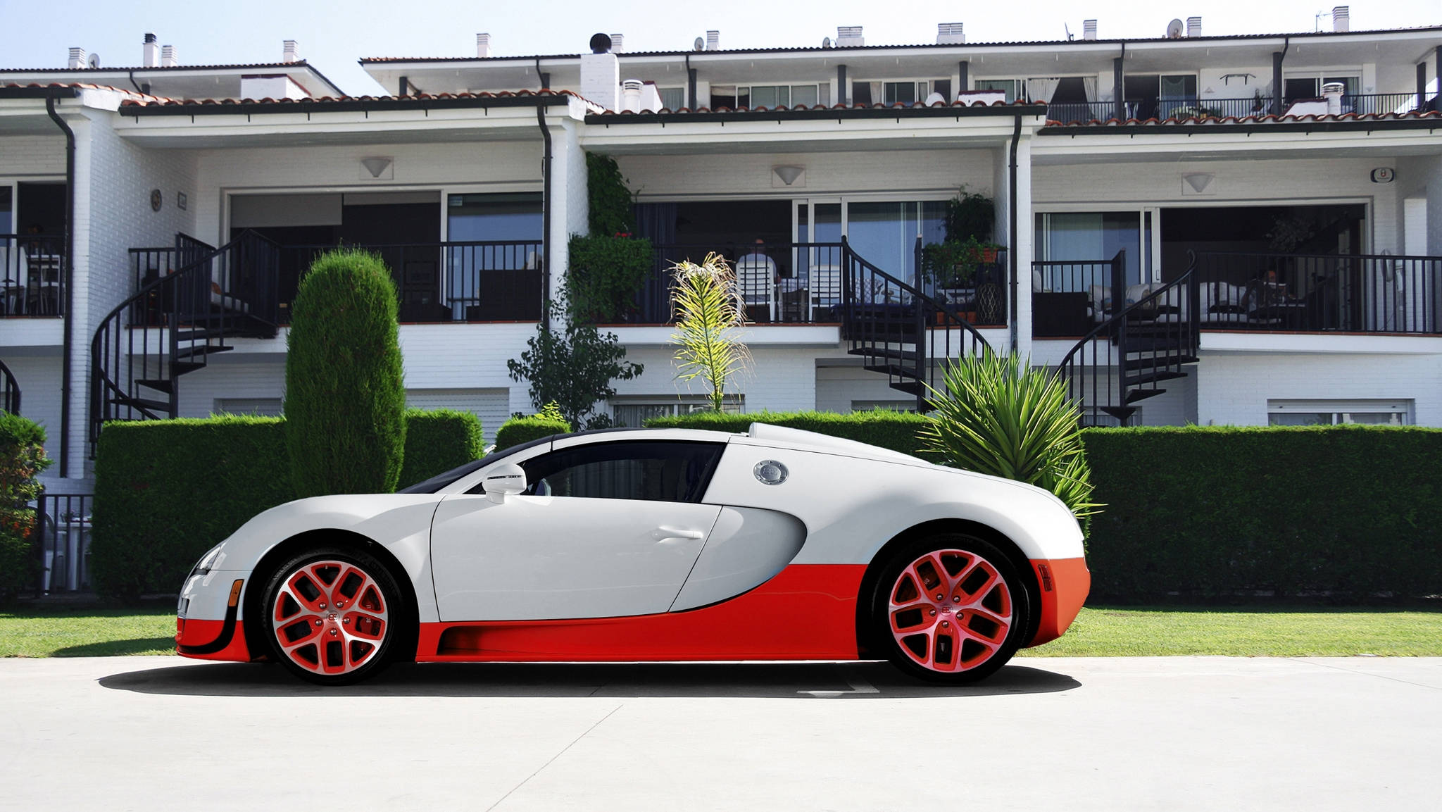 白橘配色 Bugatti Veyron 壁紙