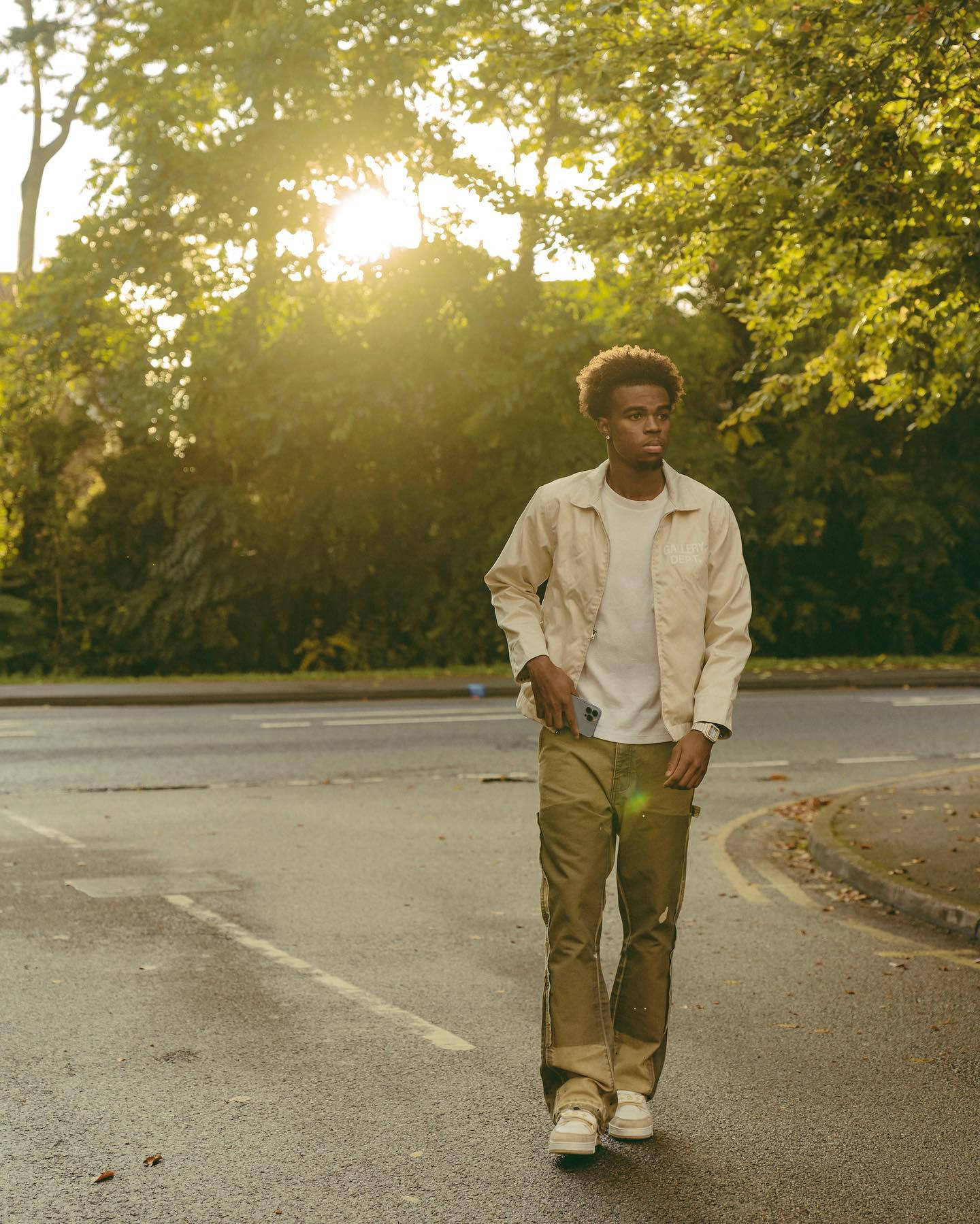 Carney Chukwuemeka 休闲服装 壁紙