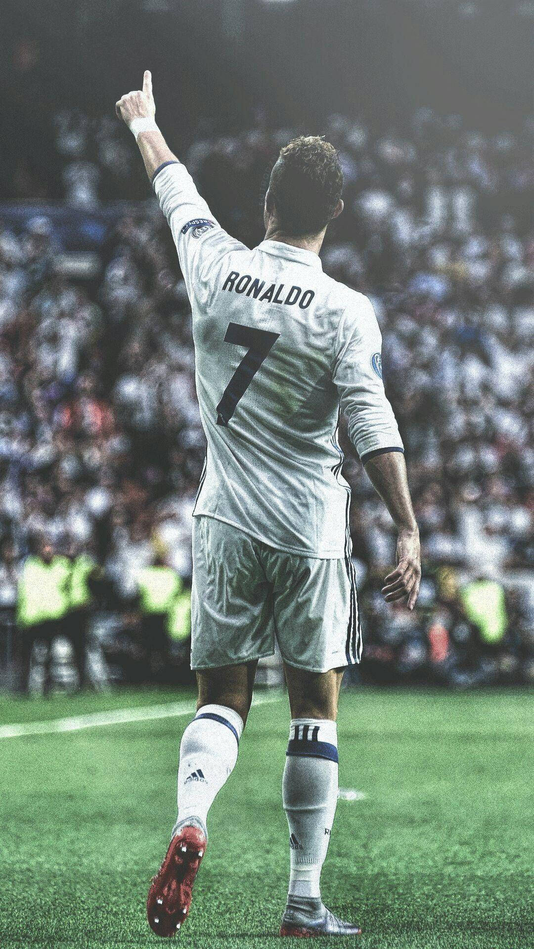 Cristiano Ronaldo 手指向上 iPhone 桌布 壁紙