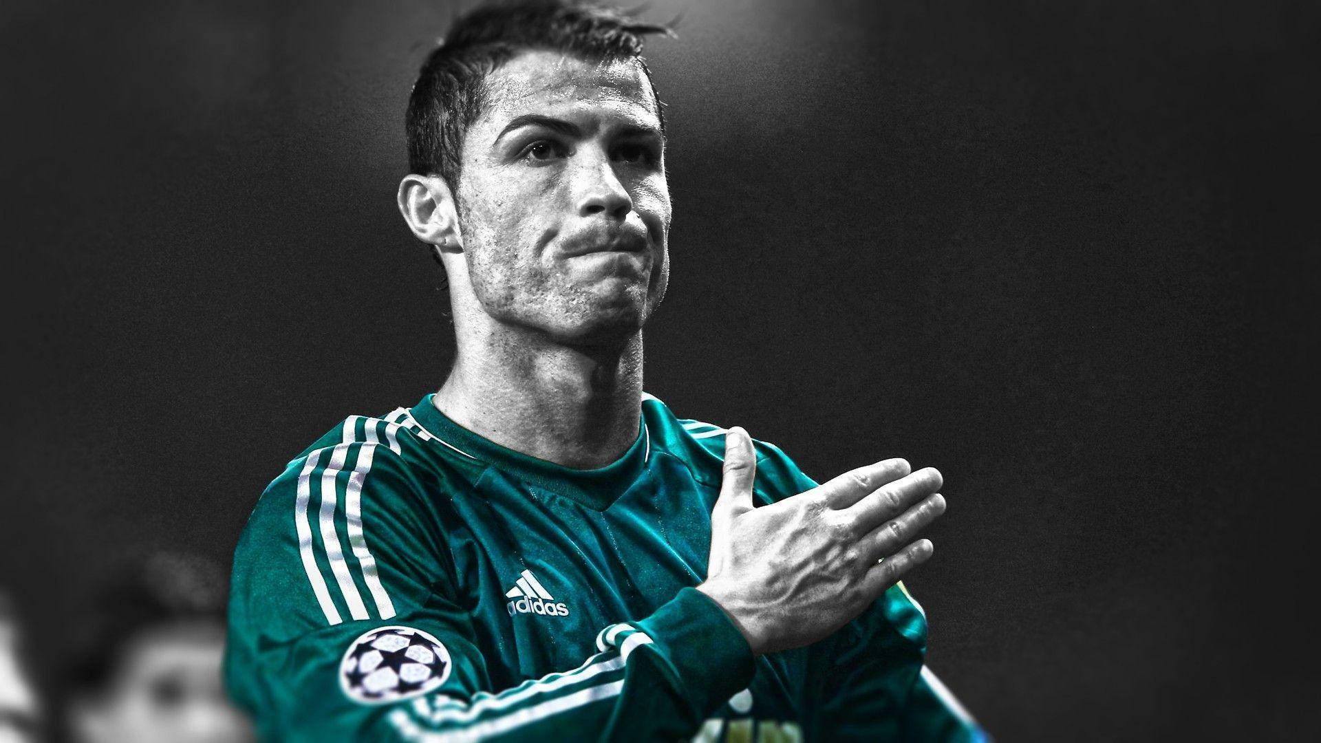 Cristiano Ronaldo 胸口暗號桌布