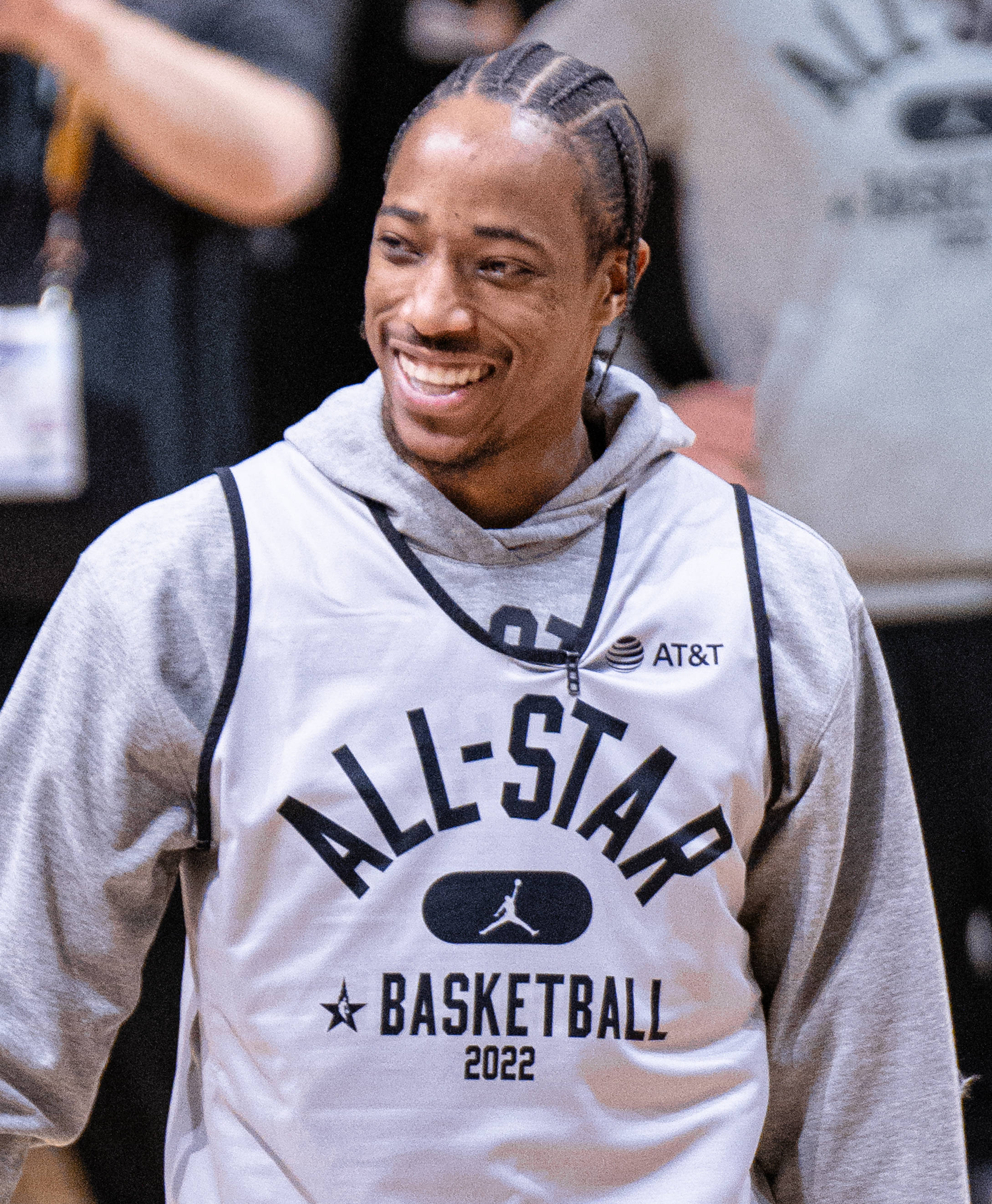 Demar Derozan 微笑著編髮造型 壁紙