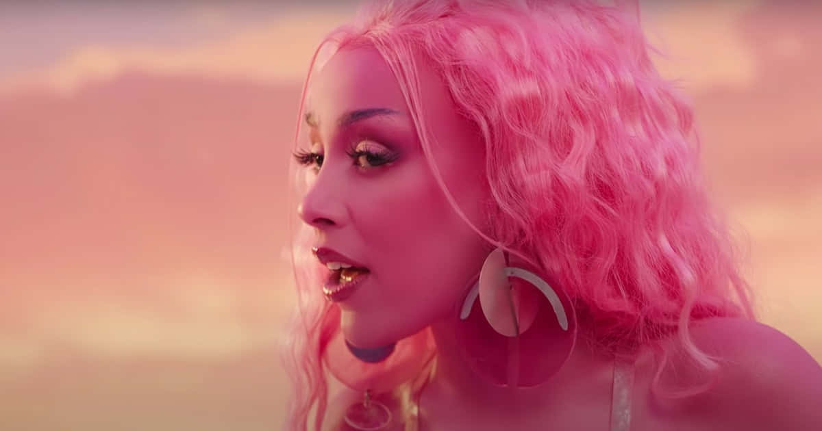 Doja Cat 在 2019 年 MusiCares 年度人物紅毯上閃耀登場 壁紙