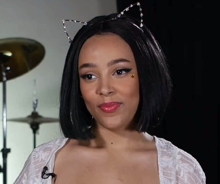 Doja Cat 準備起飛 壁紙