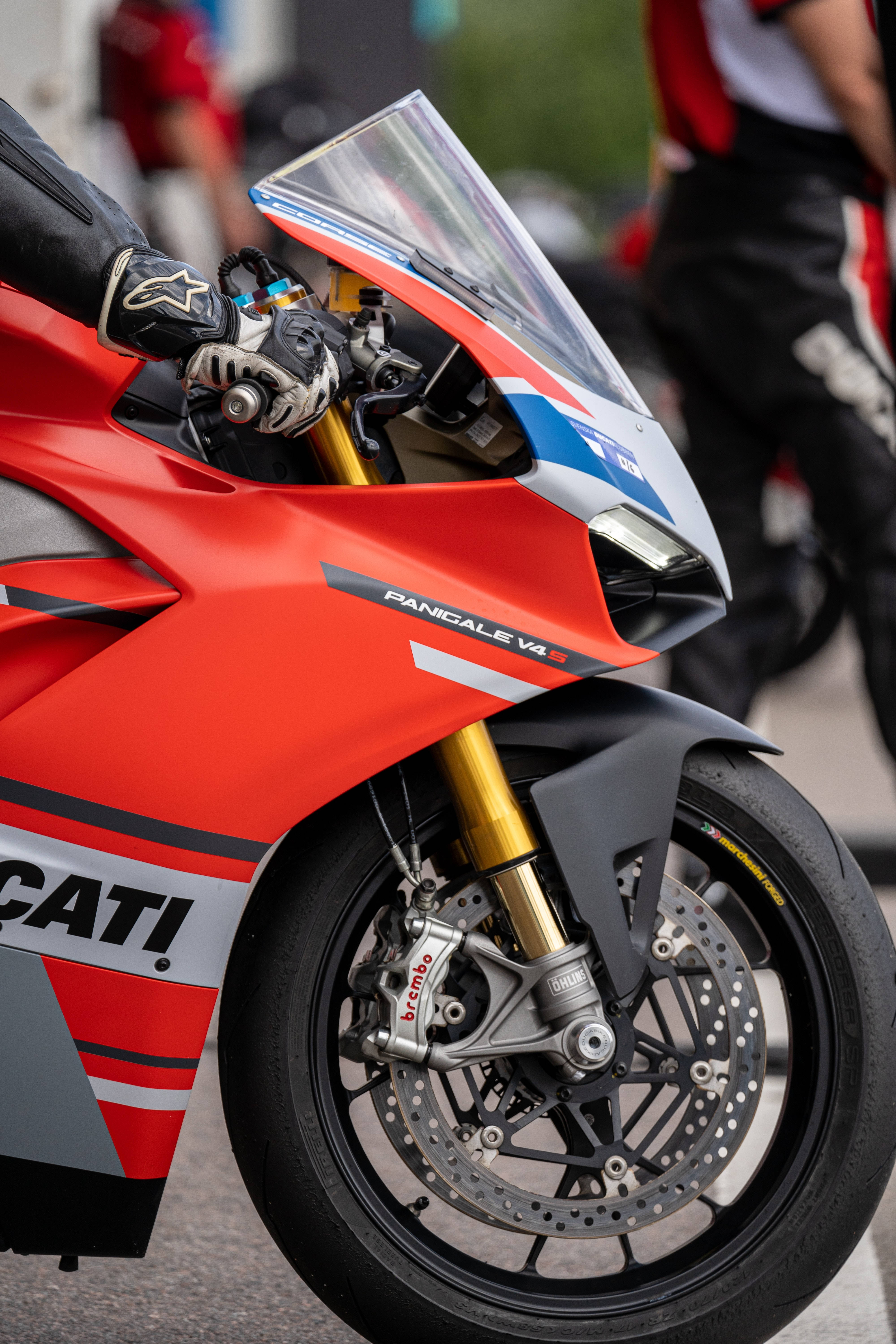 Ducati Panigale V4S 紅色重機 壁紙