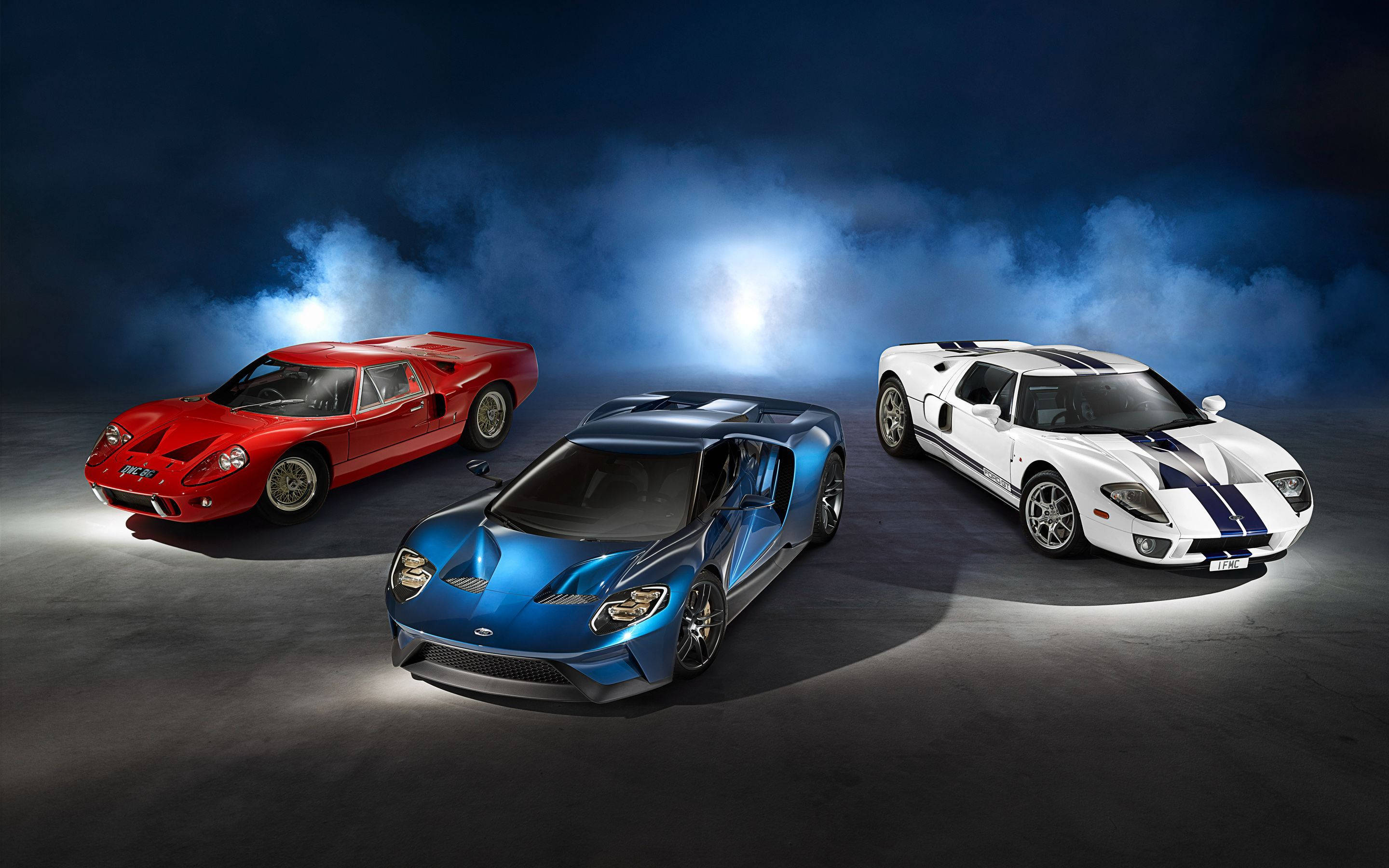 紅、藍、白 Ford GT 壁紙