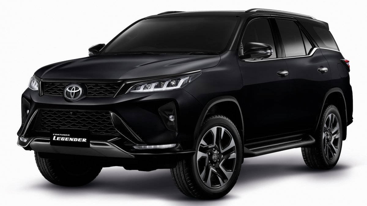 豐田Fortuner極黑Legender車型 壁紙