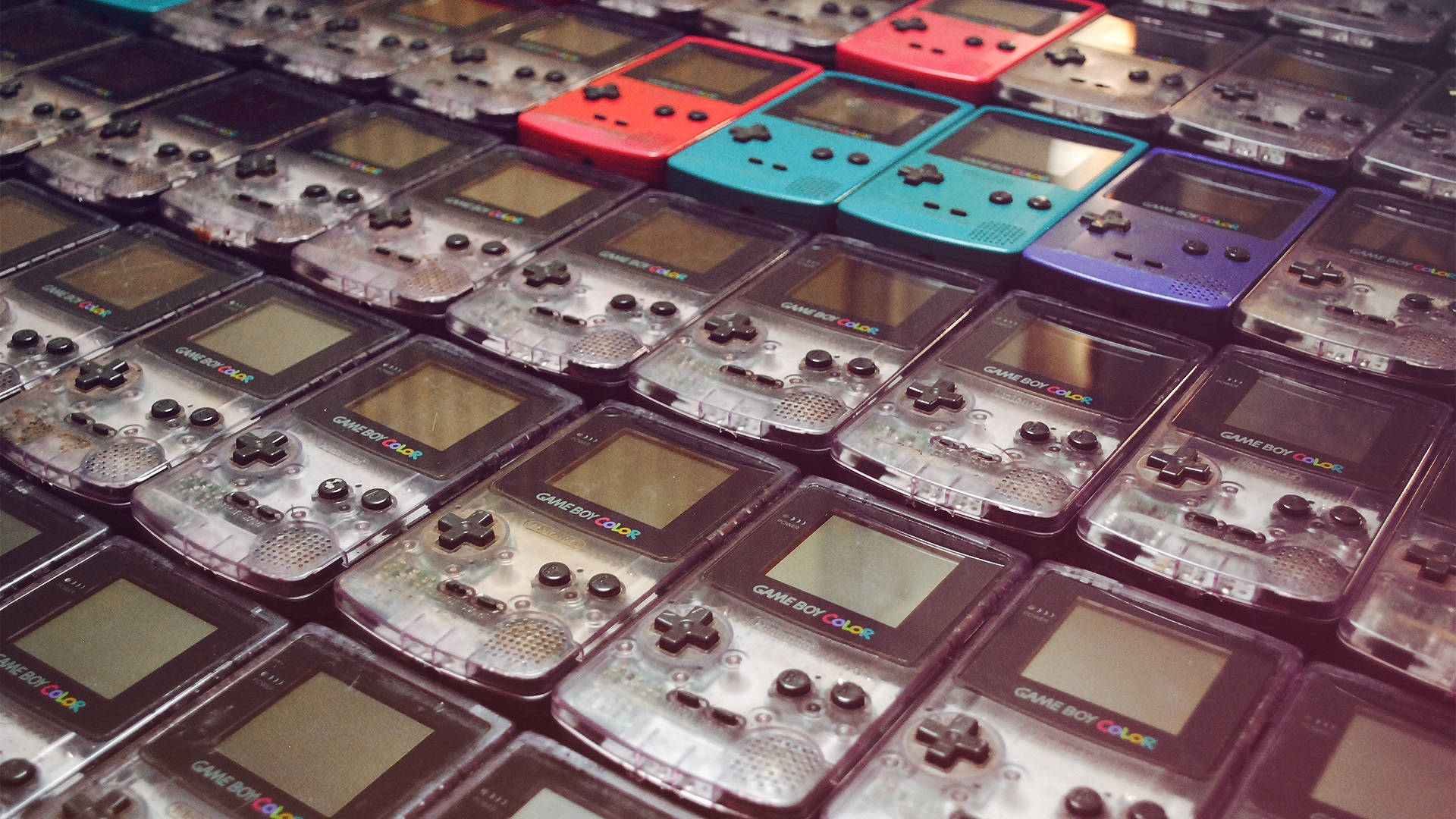 一排排Game Boy Color機型 壁紙