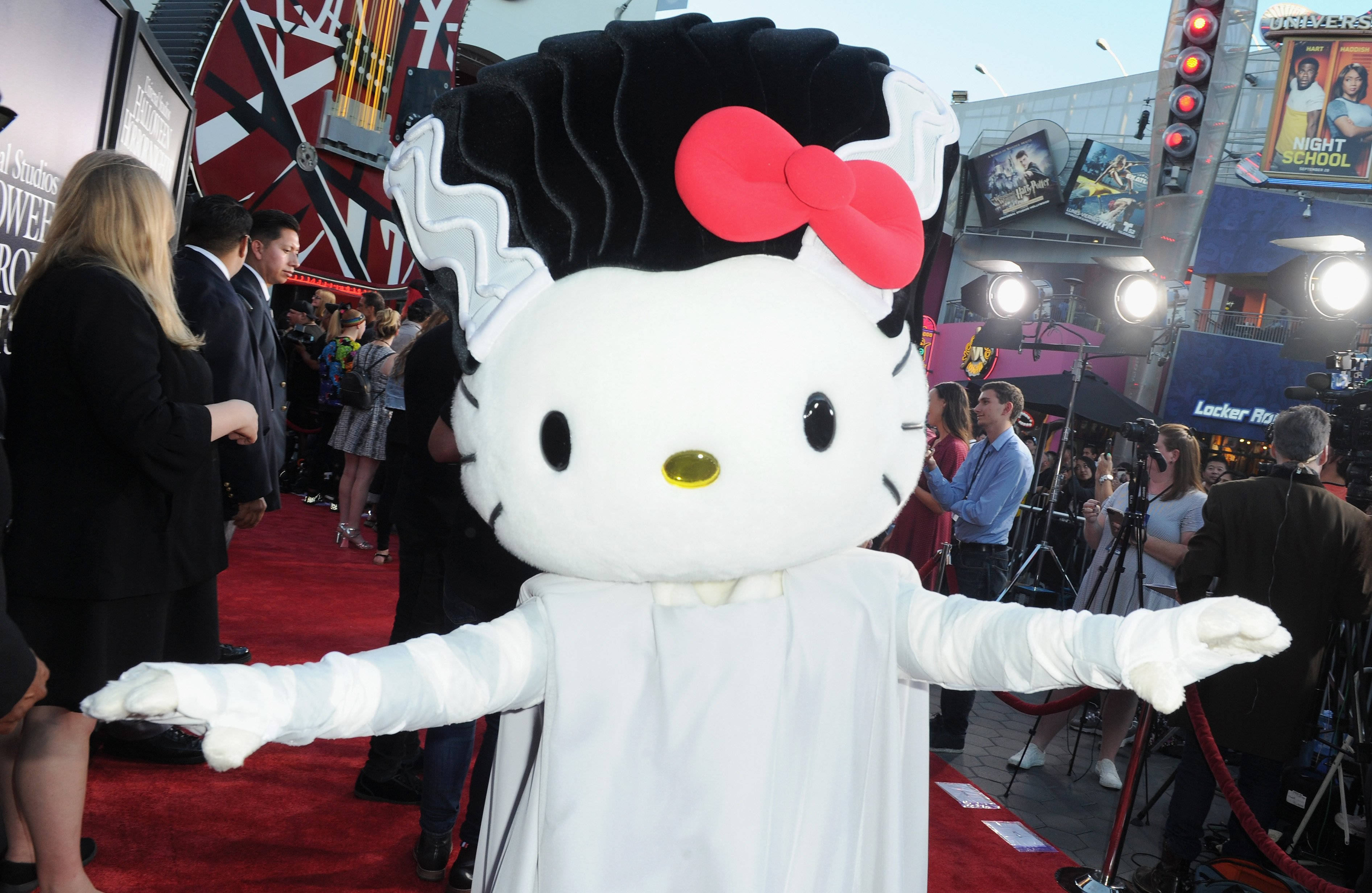 詭異的Hello Kitty萬聖節木乃伊 壁紙