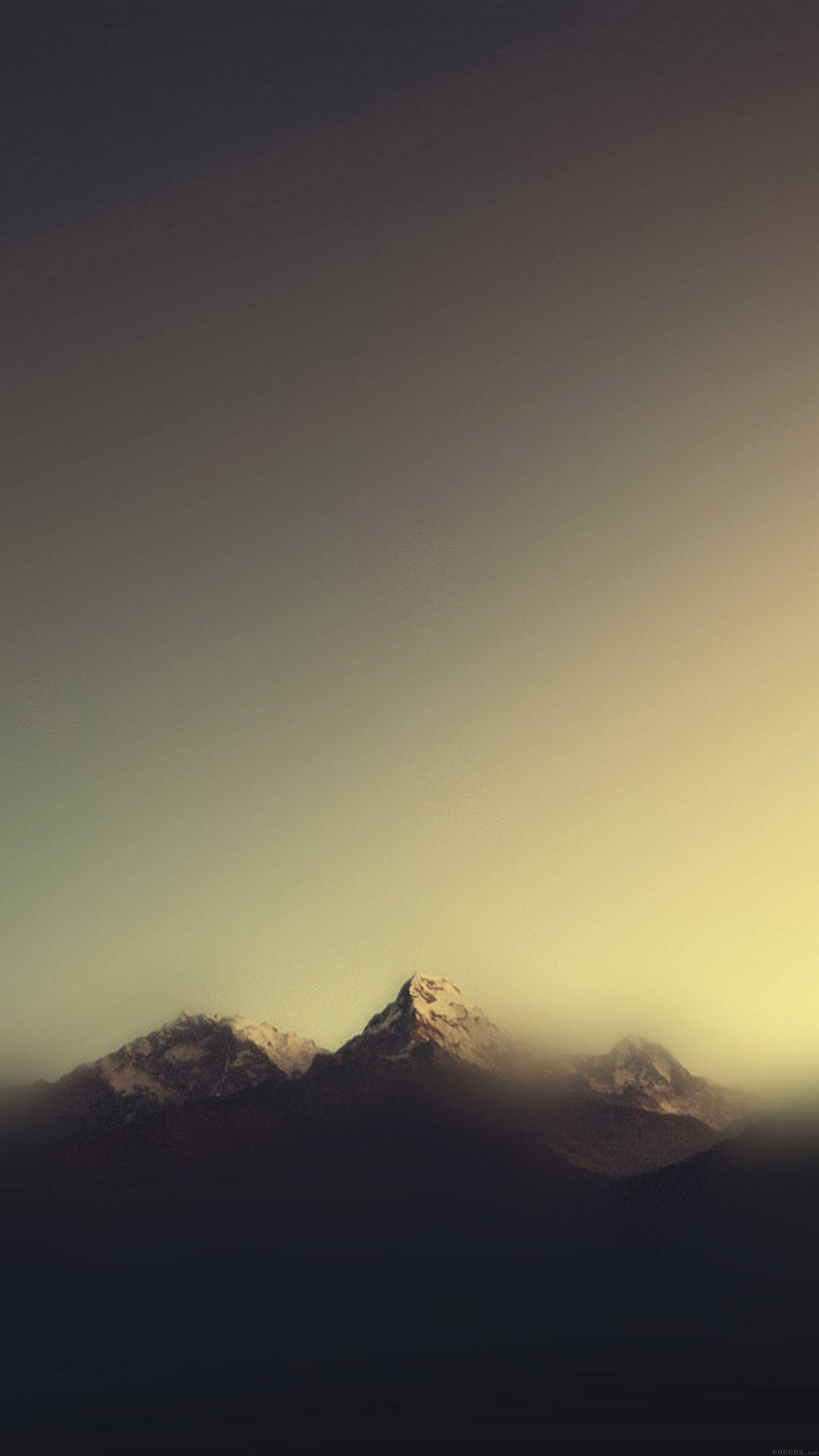 霧山美學 iPhone 11 壁紙
