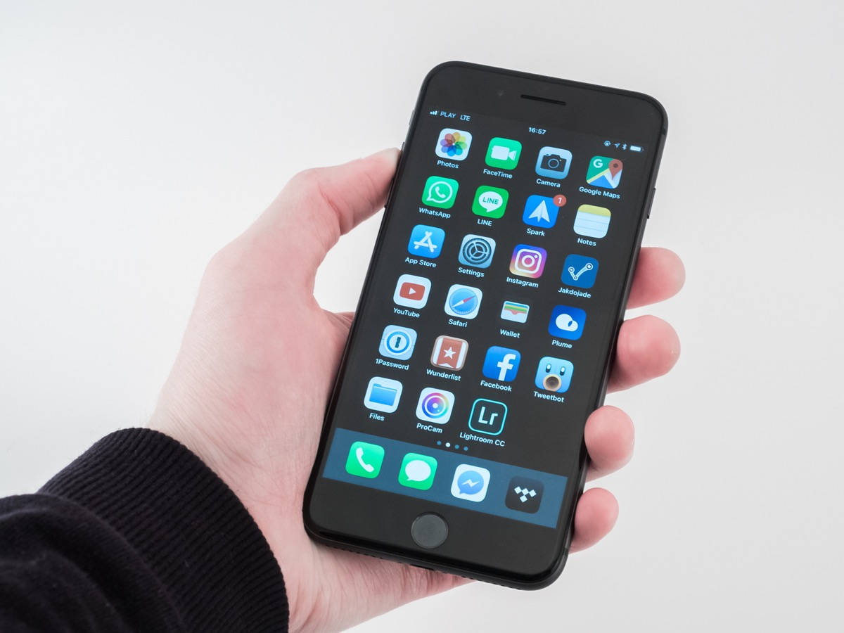 iPhone 8 螢幕 壁紙