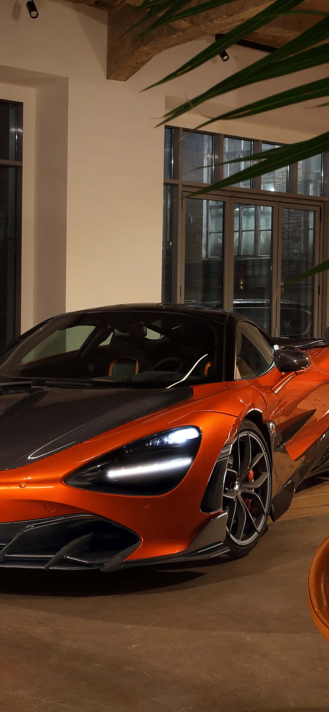 iPhone X 橘色 McLaren 720s 背景 壁紙