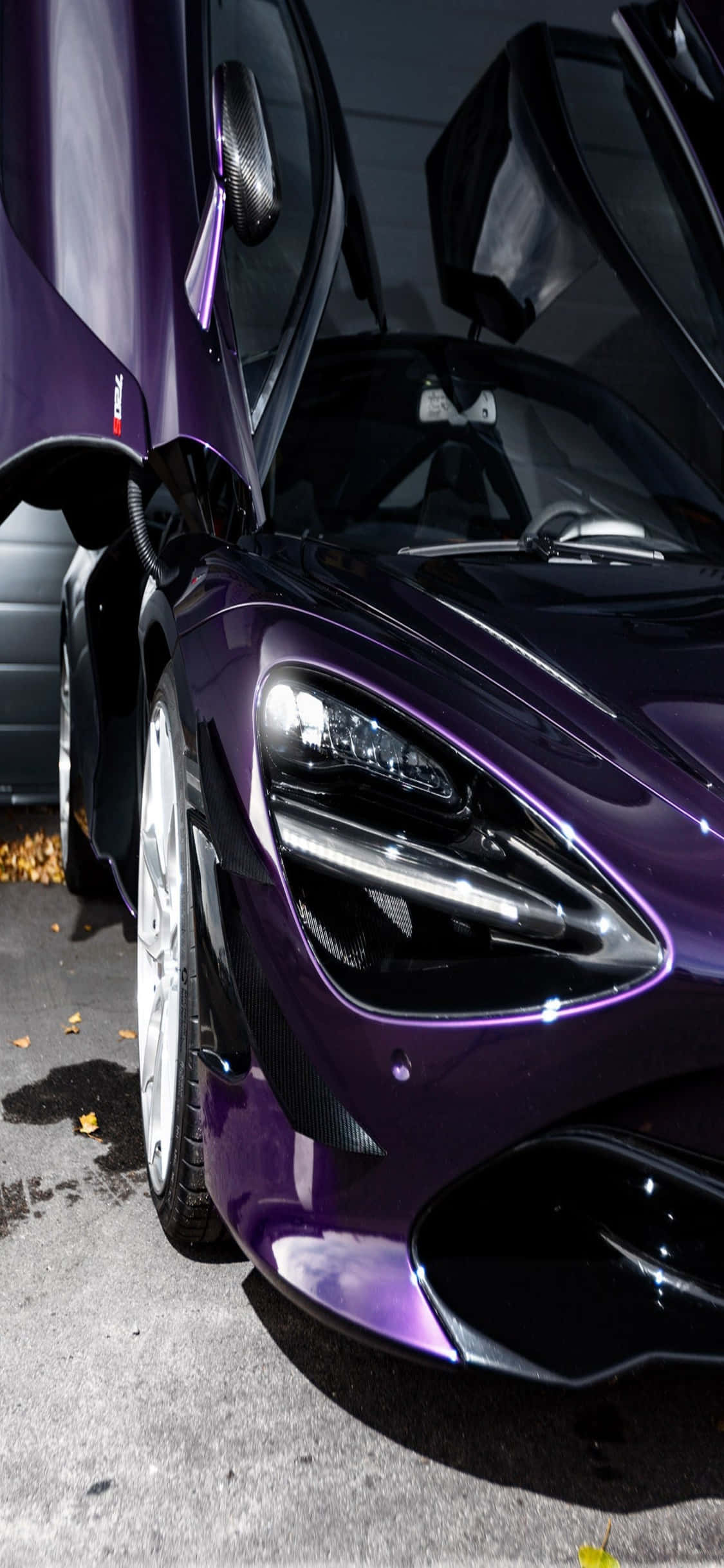iPhone X 紫色 McLaren 720s 開門背景 壁紙