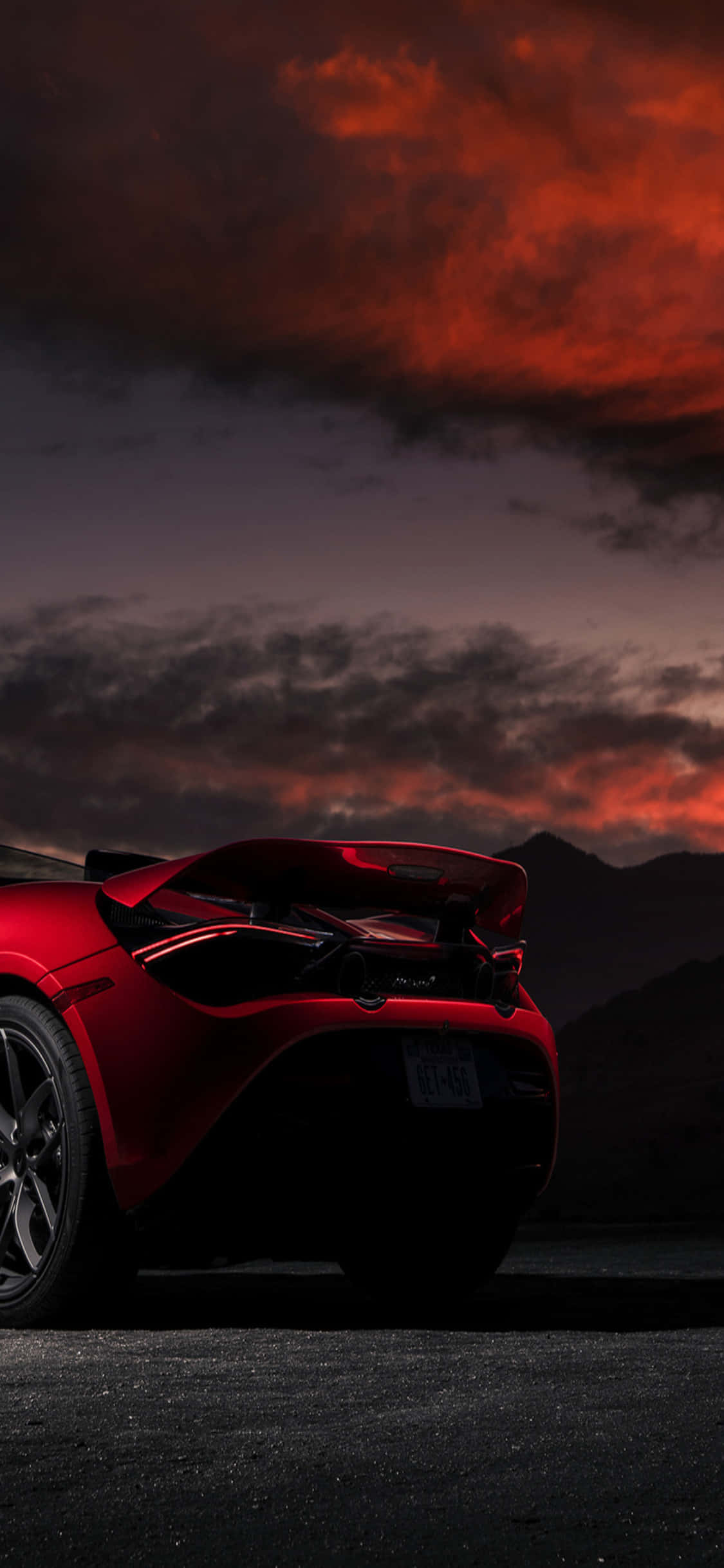 iPhone X McLaren 720s 紅色夕陽背景 壁紙