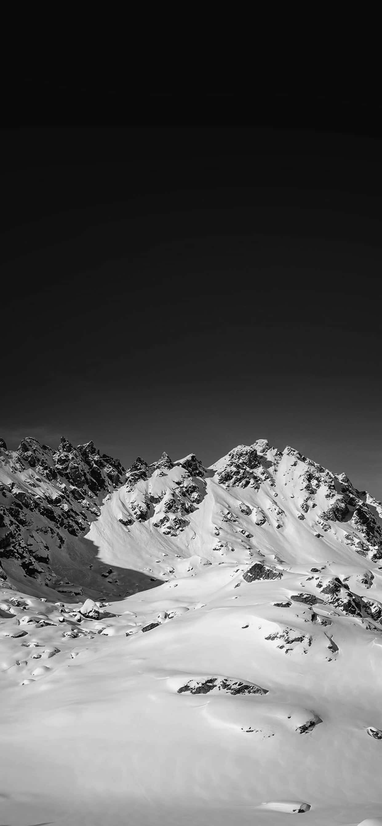 黑白山峰 iPhone XS Max 冬日背景 壁紙