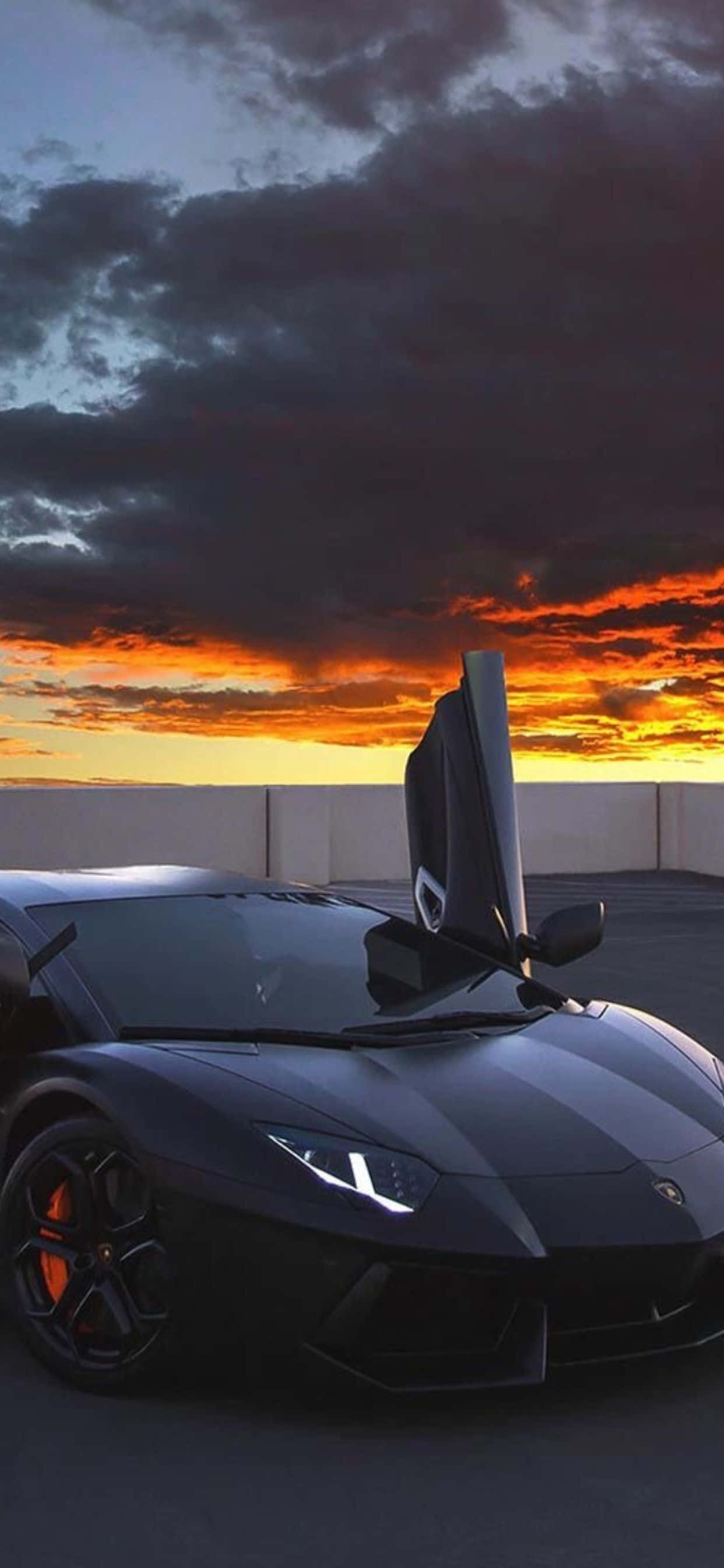iPhone XS Max 搭配黑色 Lamborghini Aventador 背景 壁紙