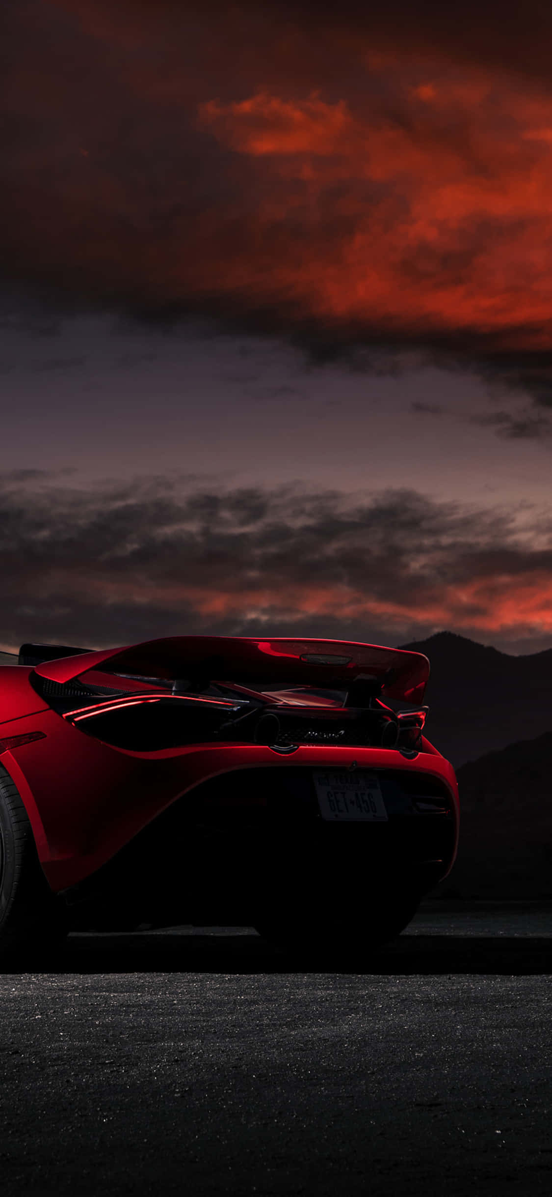「速度與風格的設定：iPhone Xs McLaren 720s」 壁紙