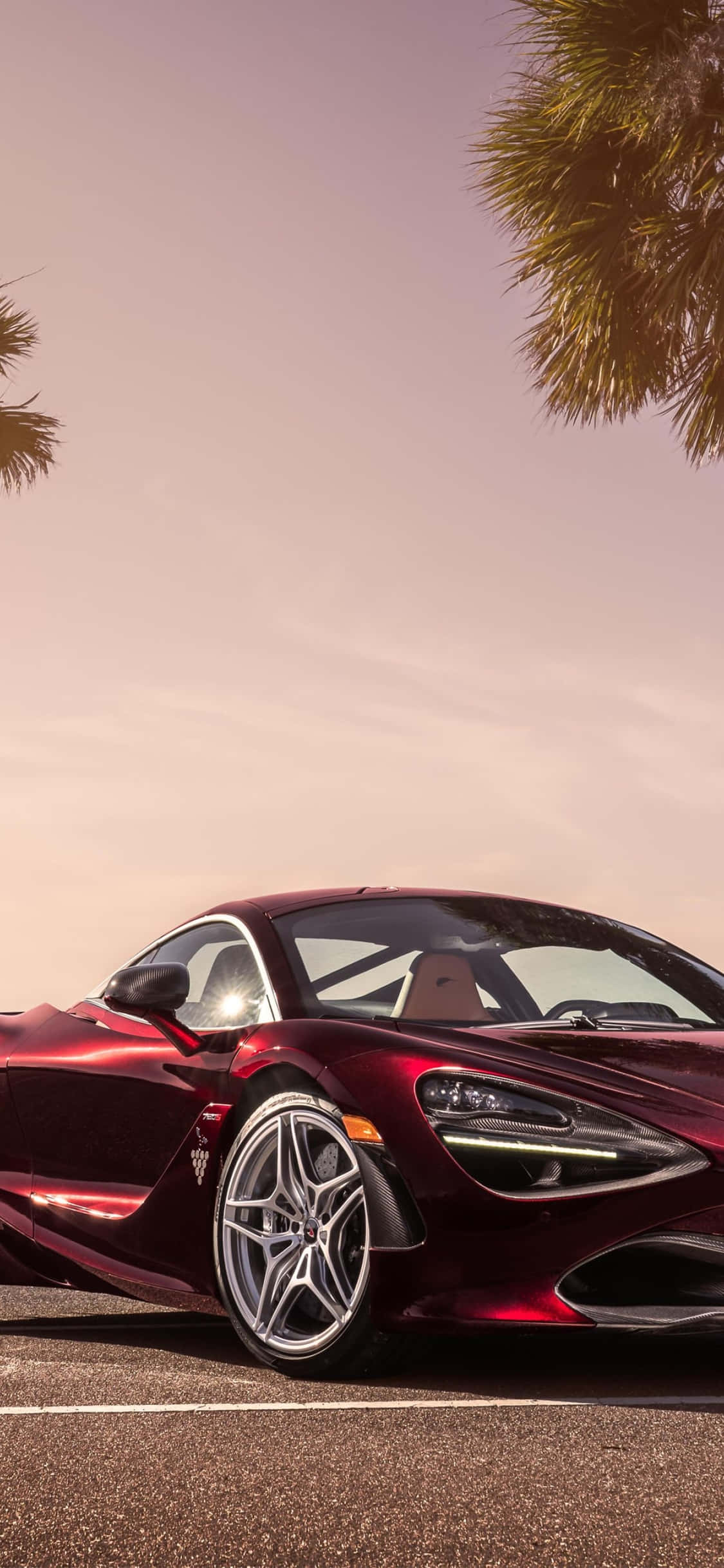 iPhone XS与McLaren 720s：奢华的象征 壁紙