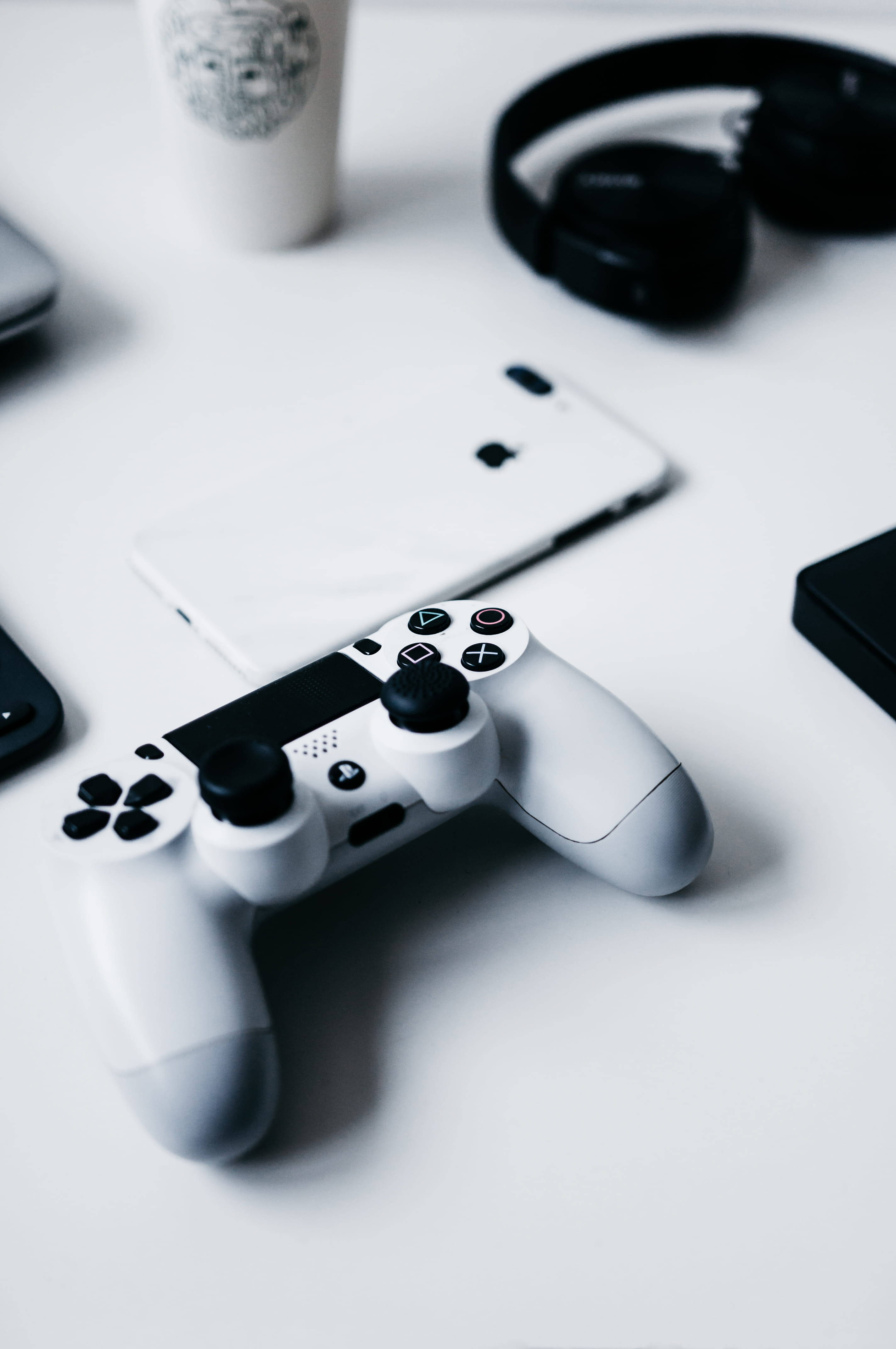iPhone桌面與PlayStation控制器 壁紙