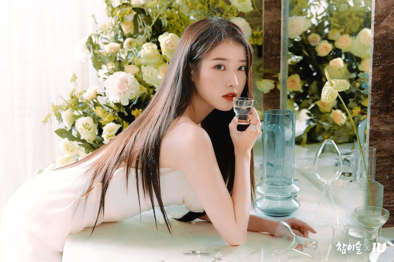 IU Vogue韓國雜誌 — Kpop 動圖 壁紙