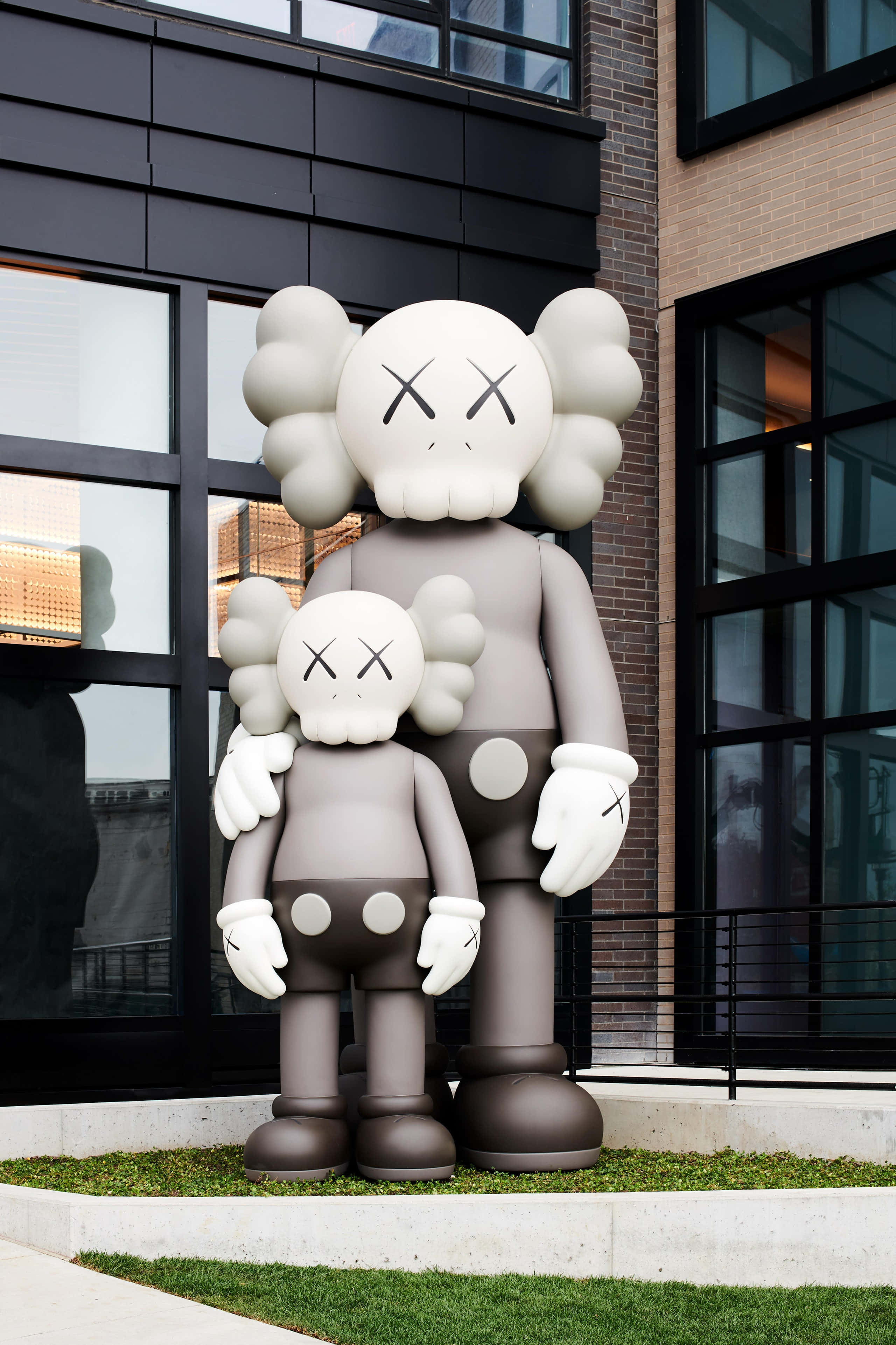 Kaws 推出全新雕塑系列 壁紙