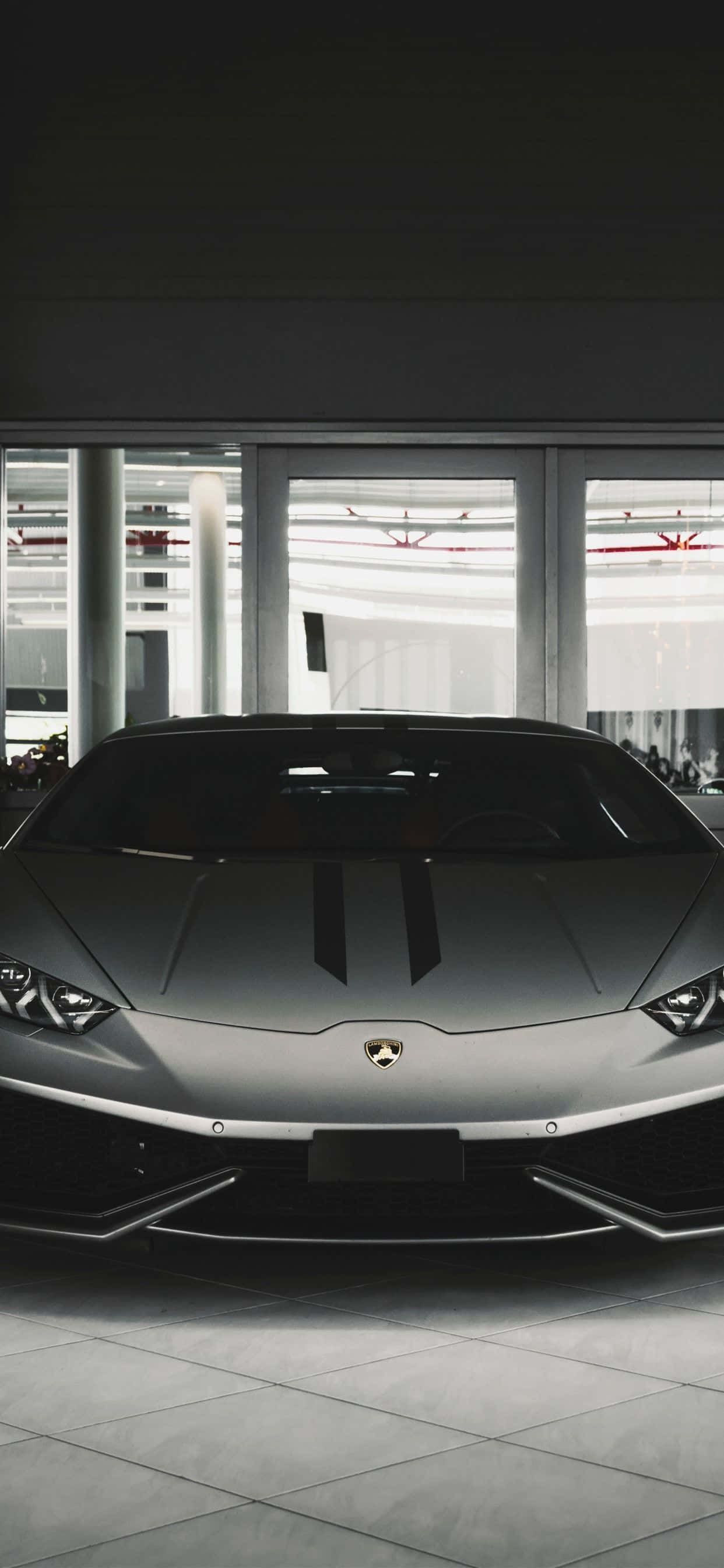 黑色 Lamborghini iPhone 正面視角 壁紙