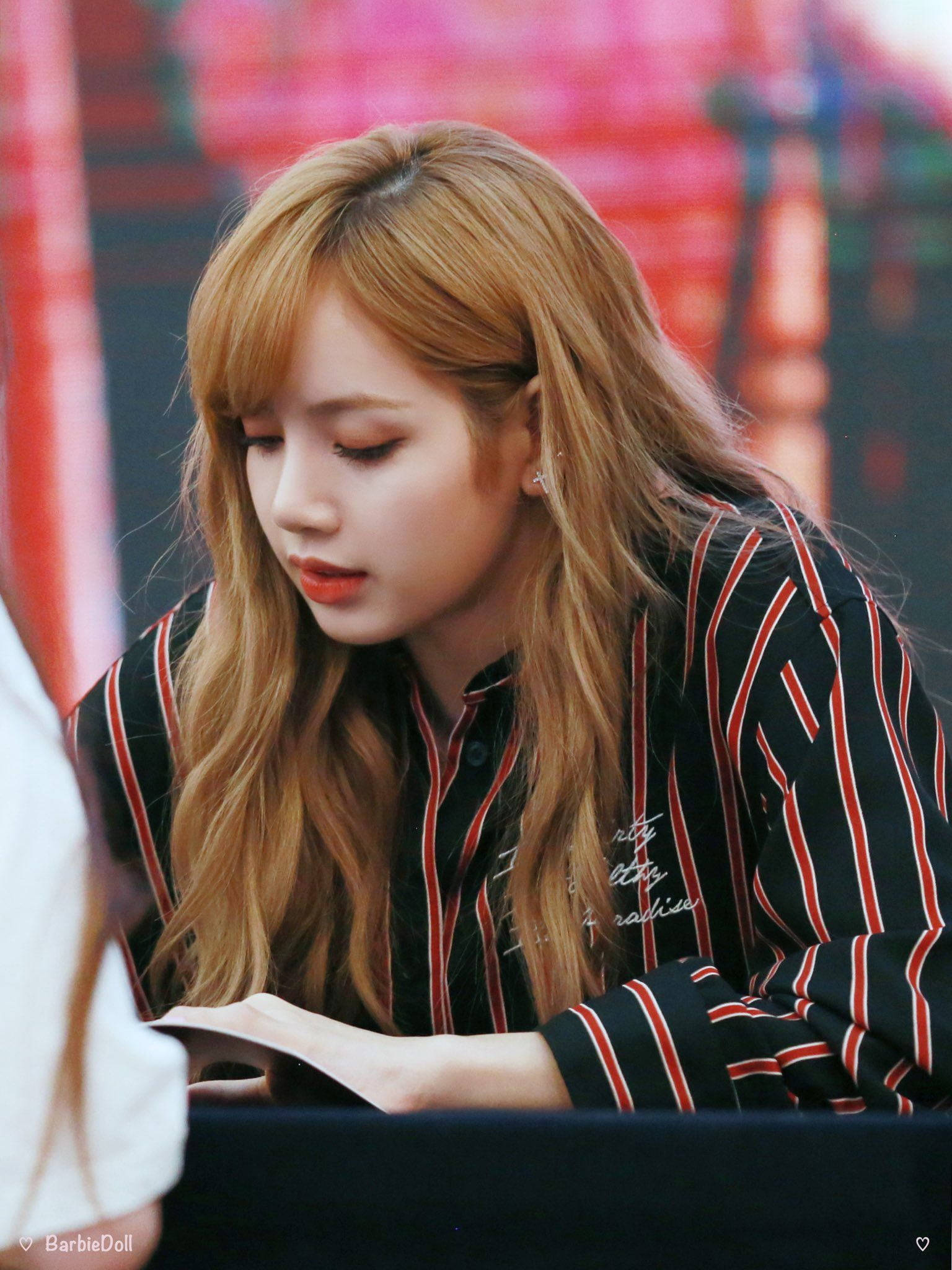 Lisa Blackpink 優雅氣質 - Square Up 專輯簽名會高清影像 壁紙