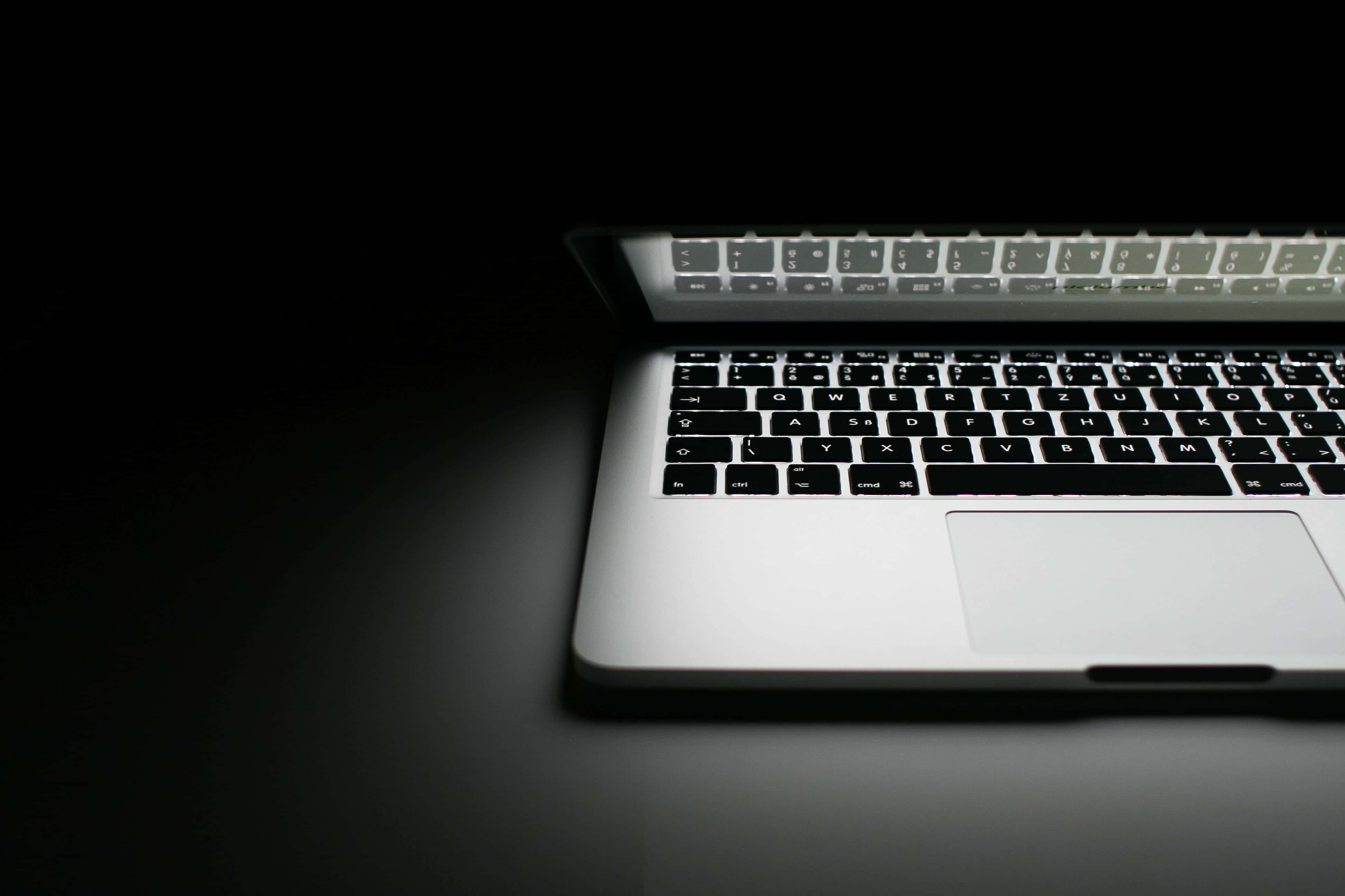 美學MacBook - 時尚工作夥伴 壁紙