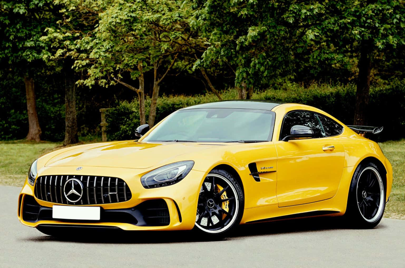 Mercedes AMG GT GTS 跑車 壁紙