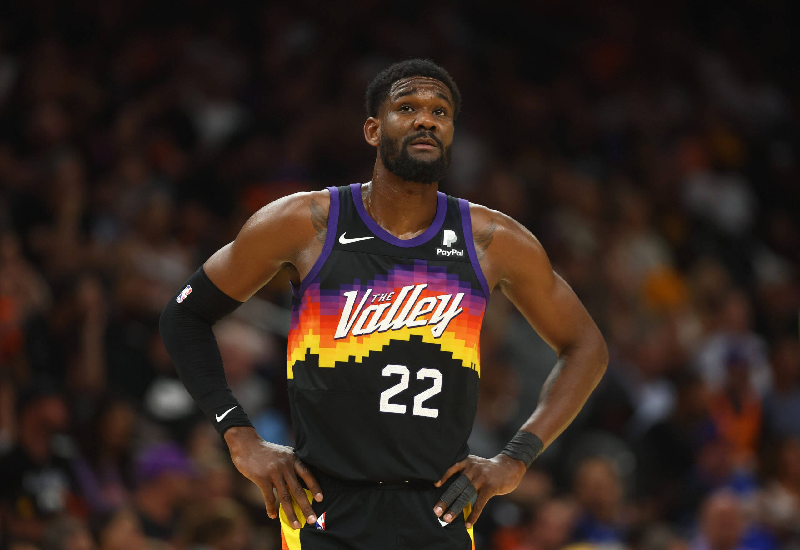NBA明星第22号德安德烈·艾顿 菲尼克斯太阳队 壁紙