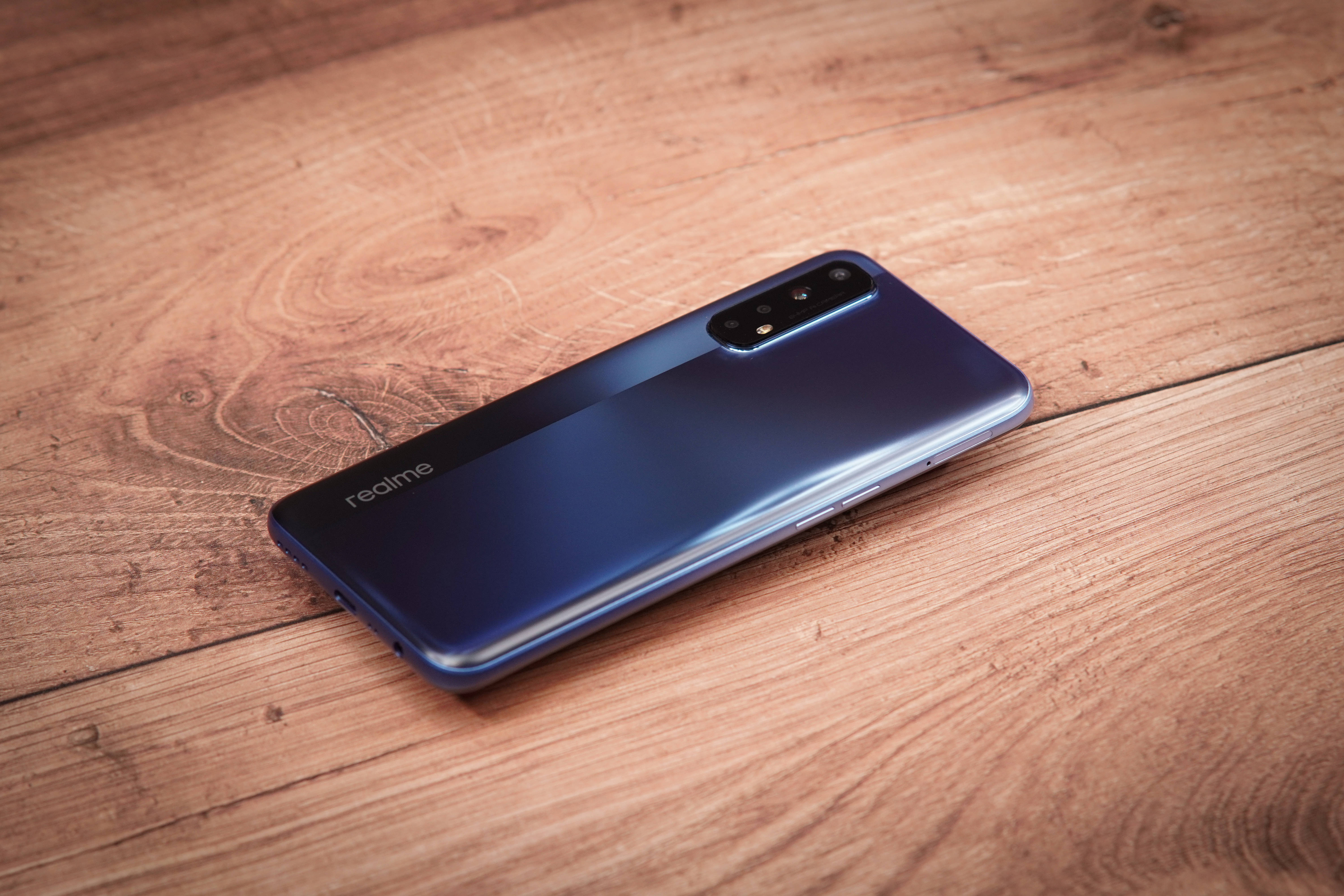 Realme 7 黑色 壁紙