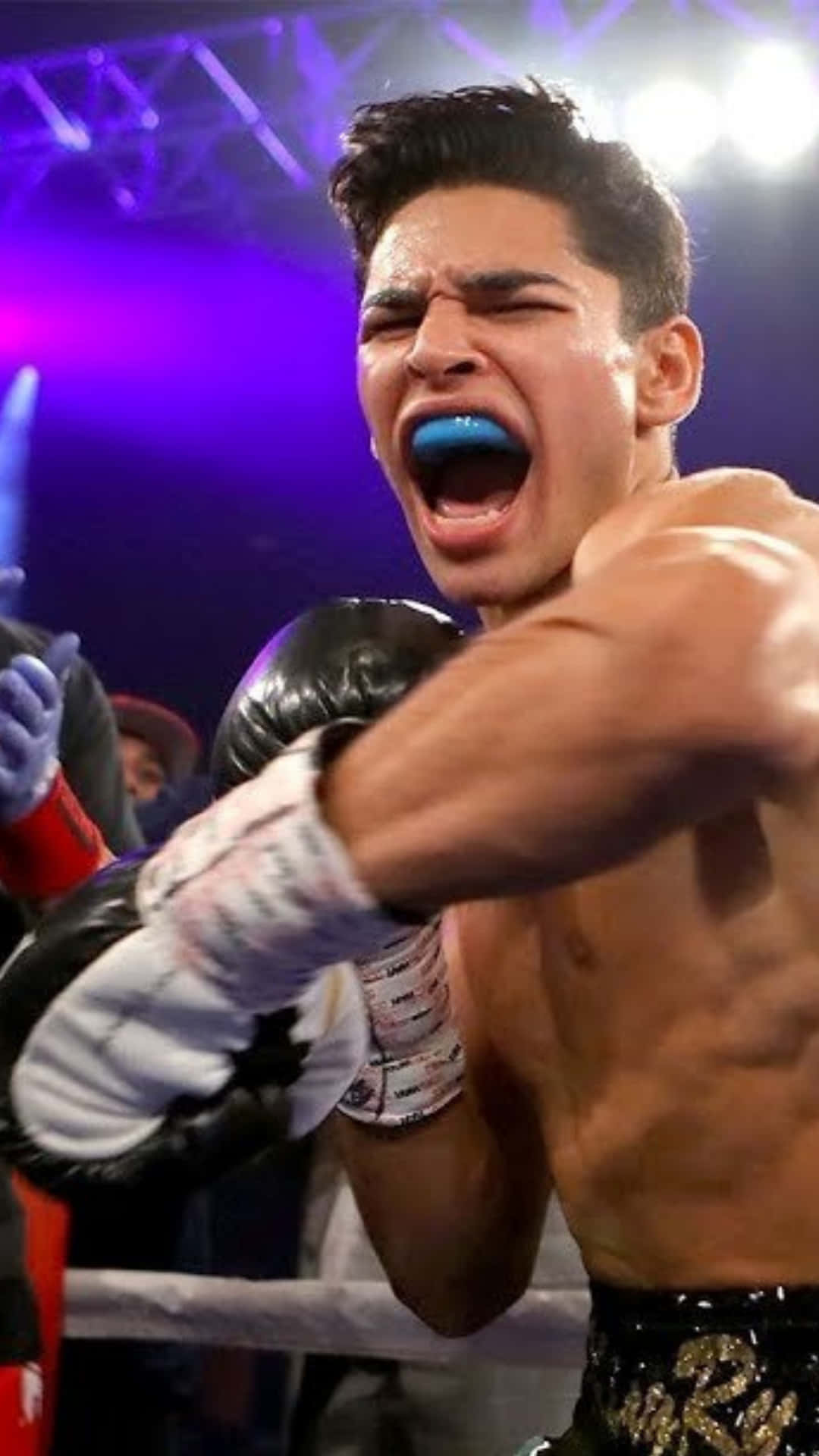 Ryan Garcia 垂直護齒 壁紙